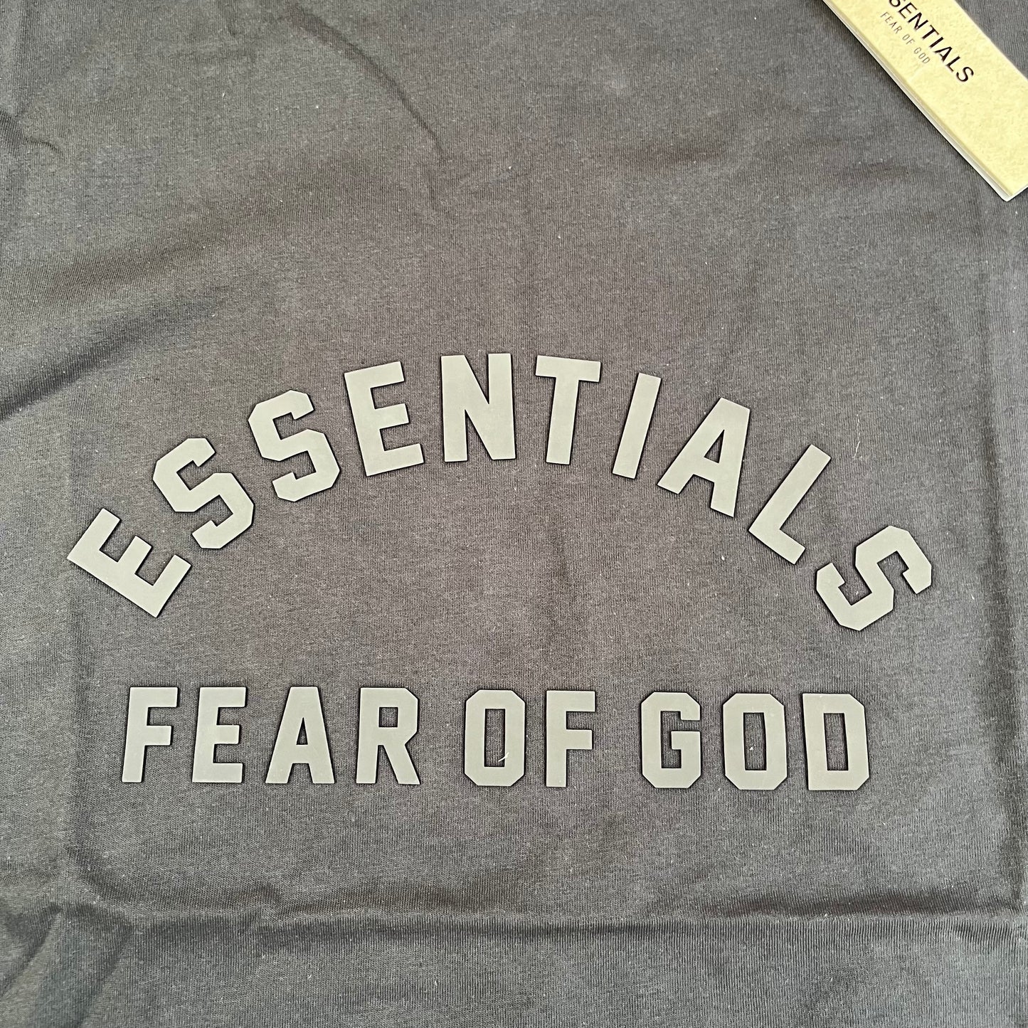 Remera FOG Essentials Arch Logo Negra L