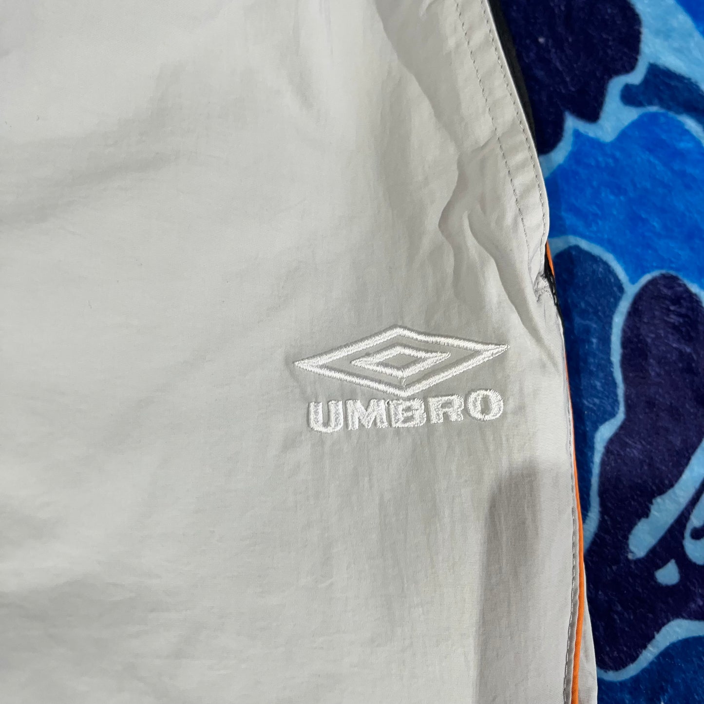 Conjunto Supreme X Umbro Gris M