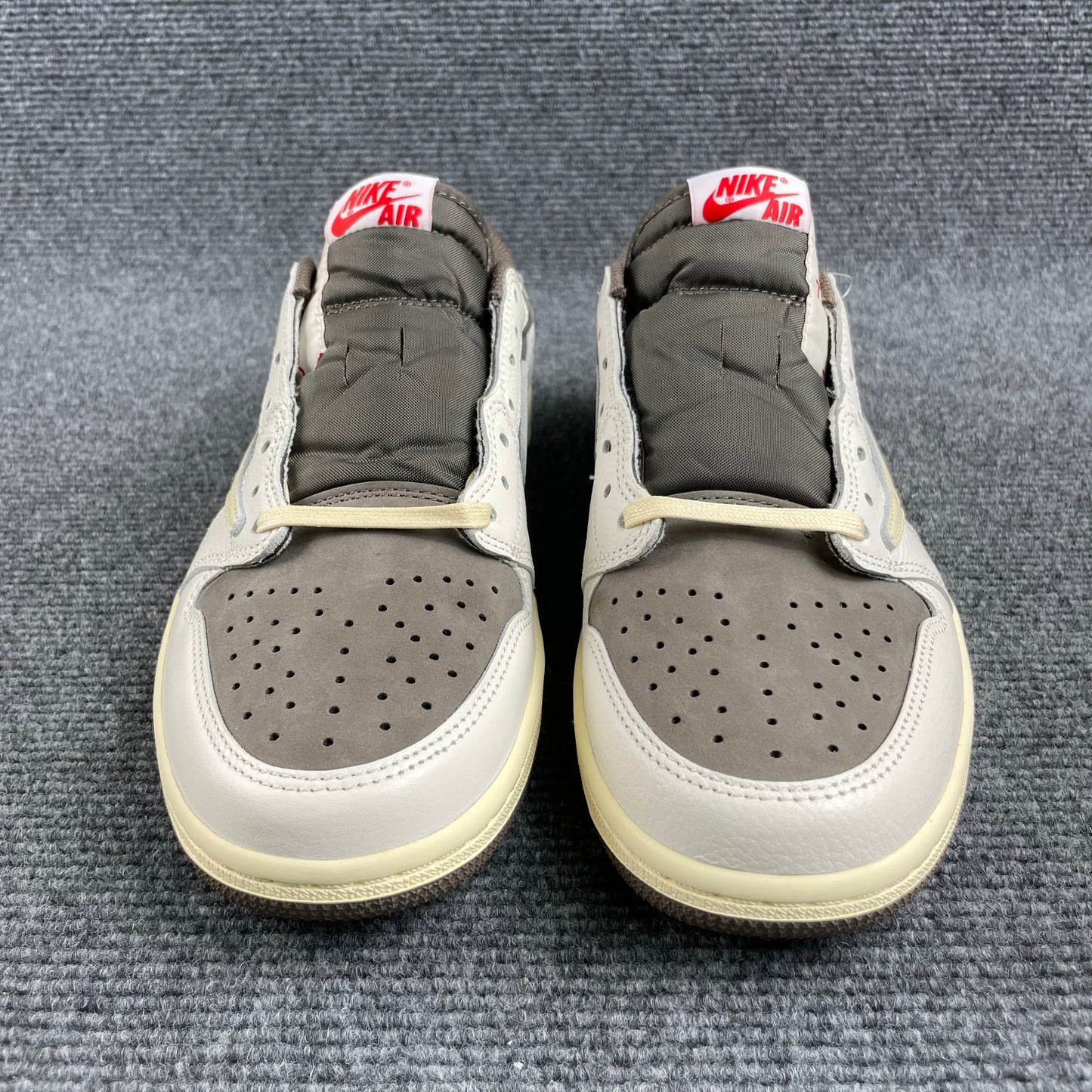 JORDAN 1 LOW X TRAVIS SCOTT OG REVERSE MOCHA