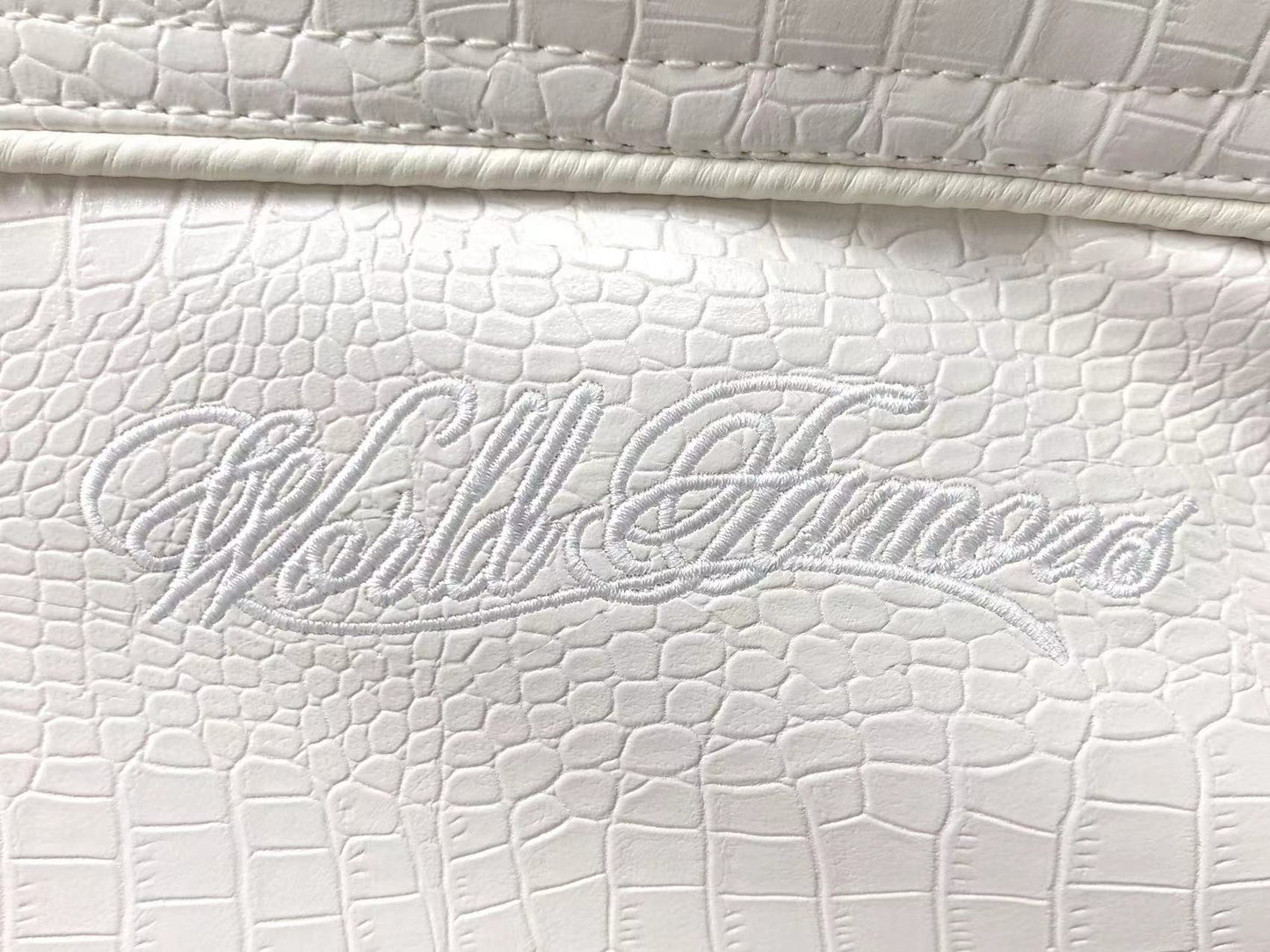 Supreme-Nike-Leather-Varsity-Jacket-White-7-Drip Store Argentina