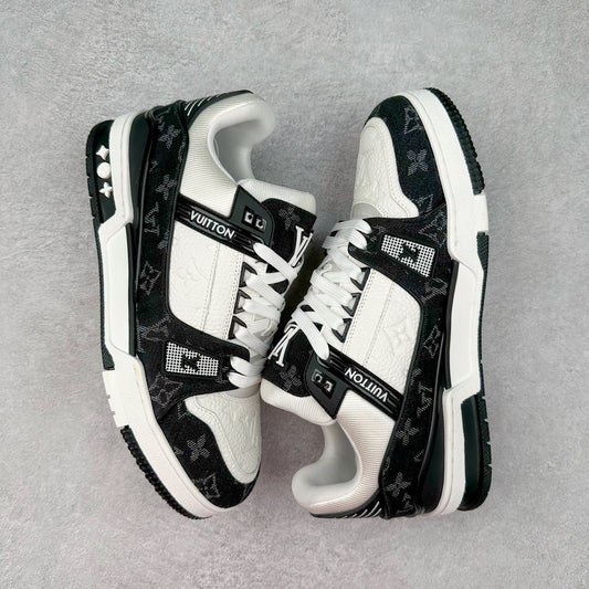 Louis Vuitton Trainer Sneaker Black