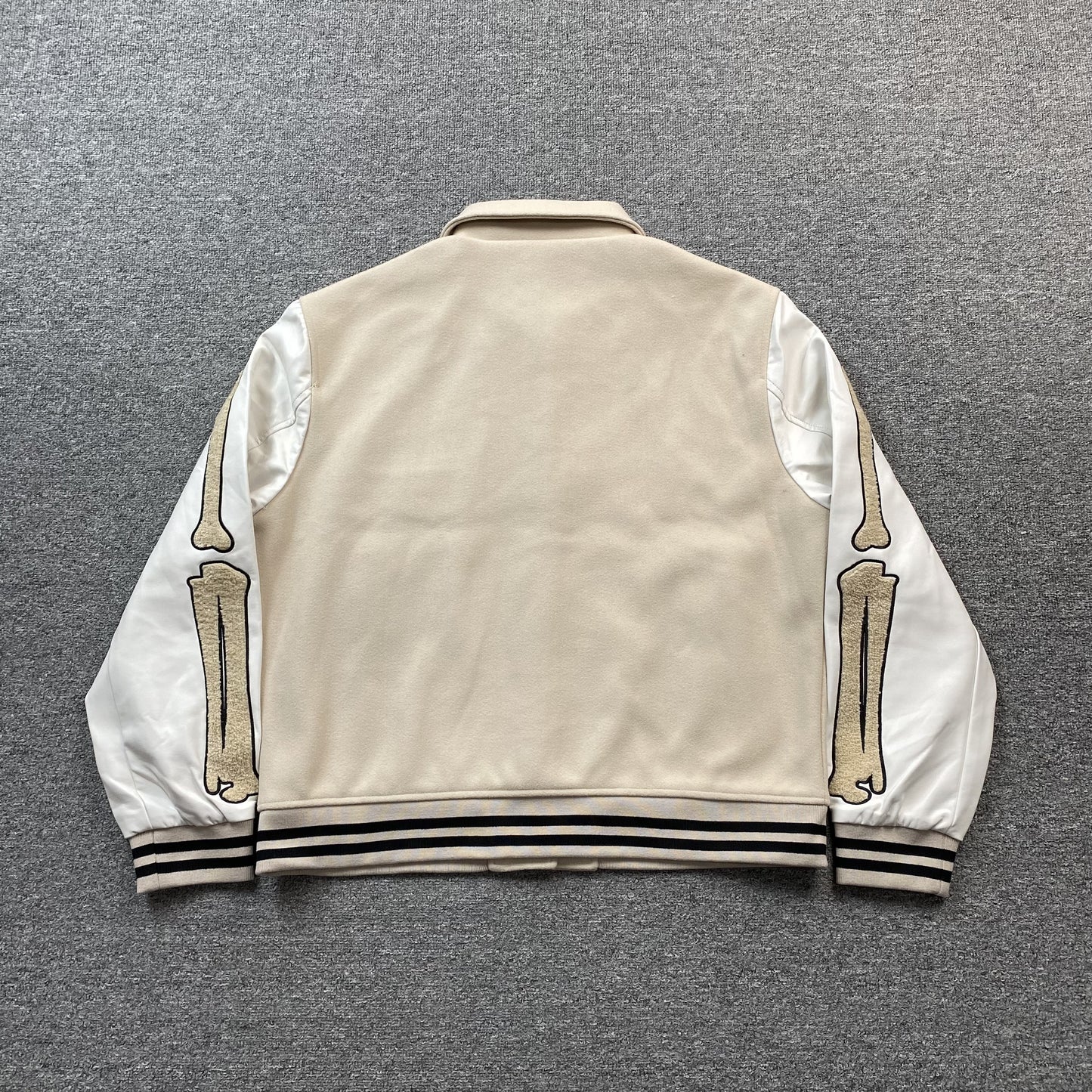 amiri-bones-bomber-jacket-neutral-2-Drip Store Argentina