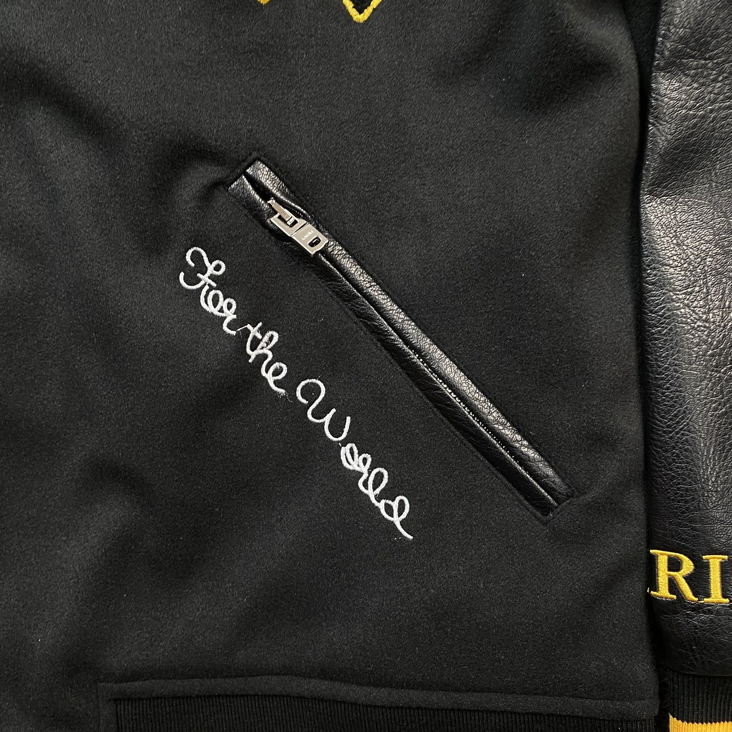 amiri-lion-varsity-jacket-black-10-Drip Store Argentina
