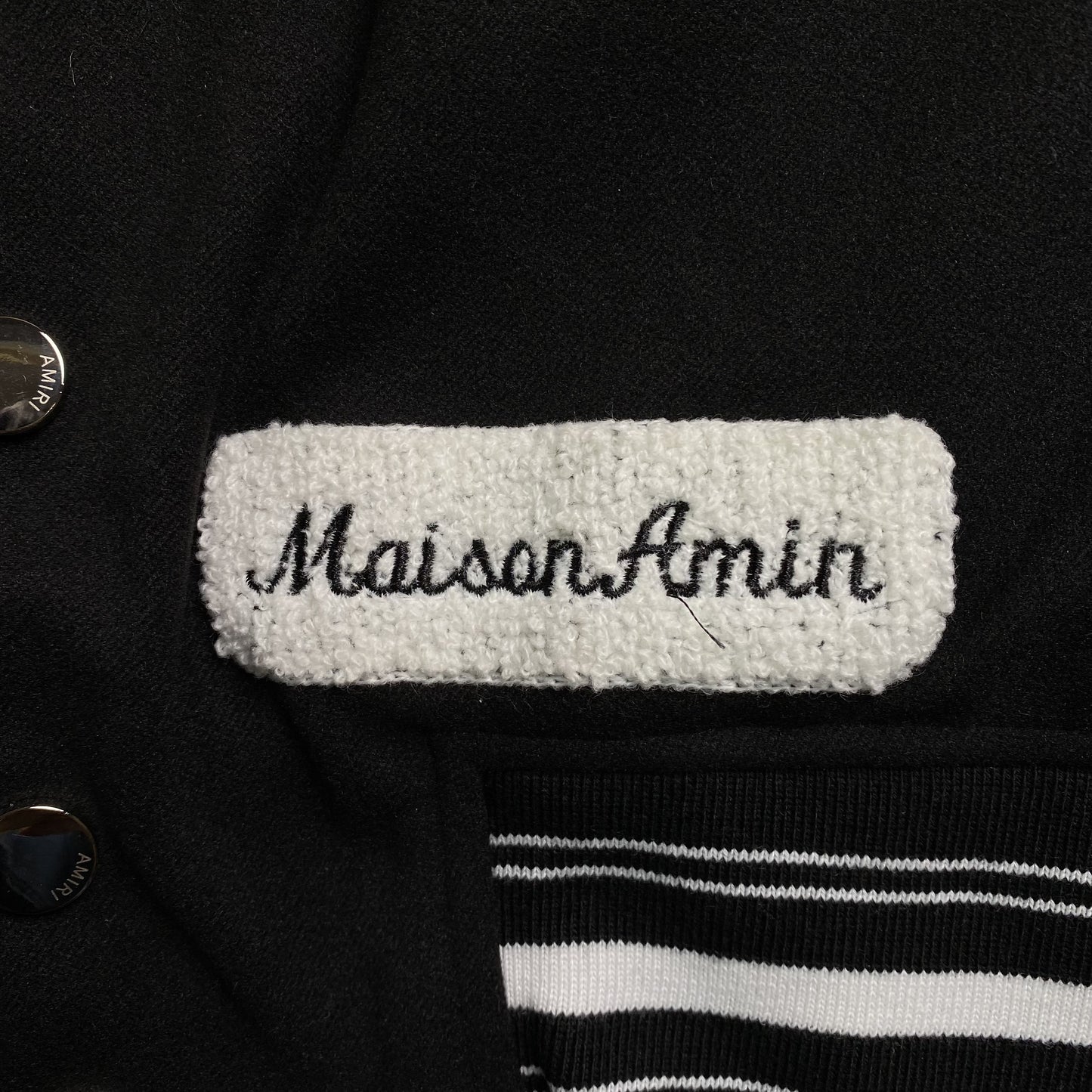 amiri-logo-patch-varsity-jacket-black-14-Drip Store Argentina