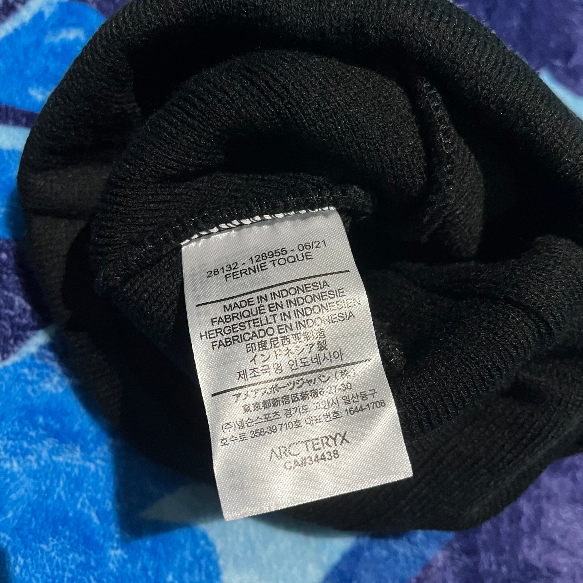 arcteryx-bird-word-toque-beanie-black-6-Drip Store Argentina