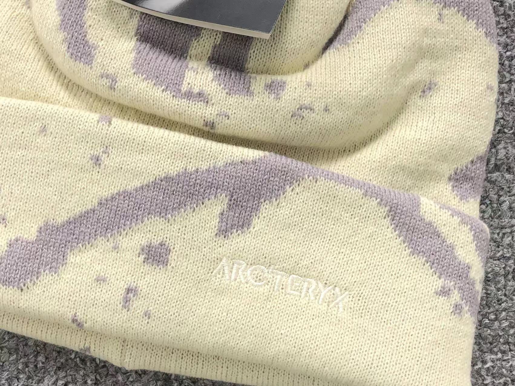 arcteryx-grotto-toque-beanie-cream-2-Drip Store Argentina