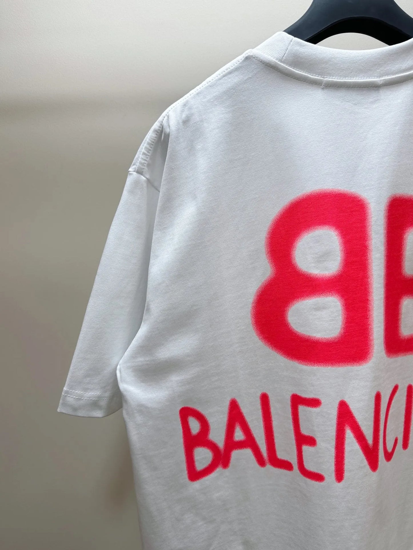 BALENCIAGA ART LOGO T-SHIRT WHITE-Drip Store Argentina