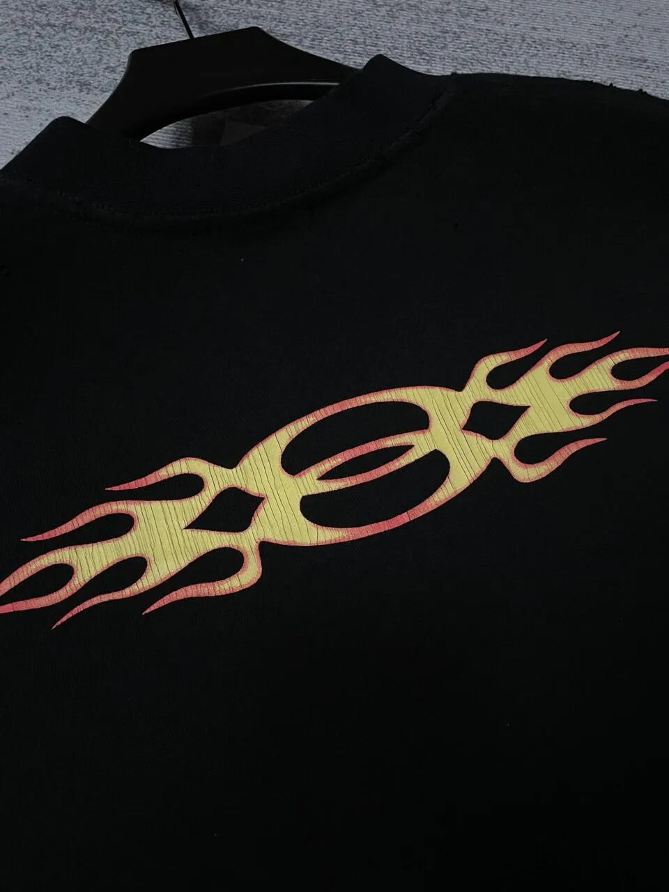 balenciaga-burning-unity-t-shirt-black-6-Drip Store Argentina