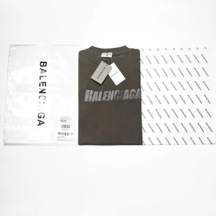 balenciaga-caps-destroyed-flatground-t-shirt-brown-6-Drip Store Argentina