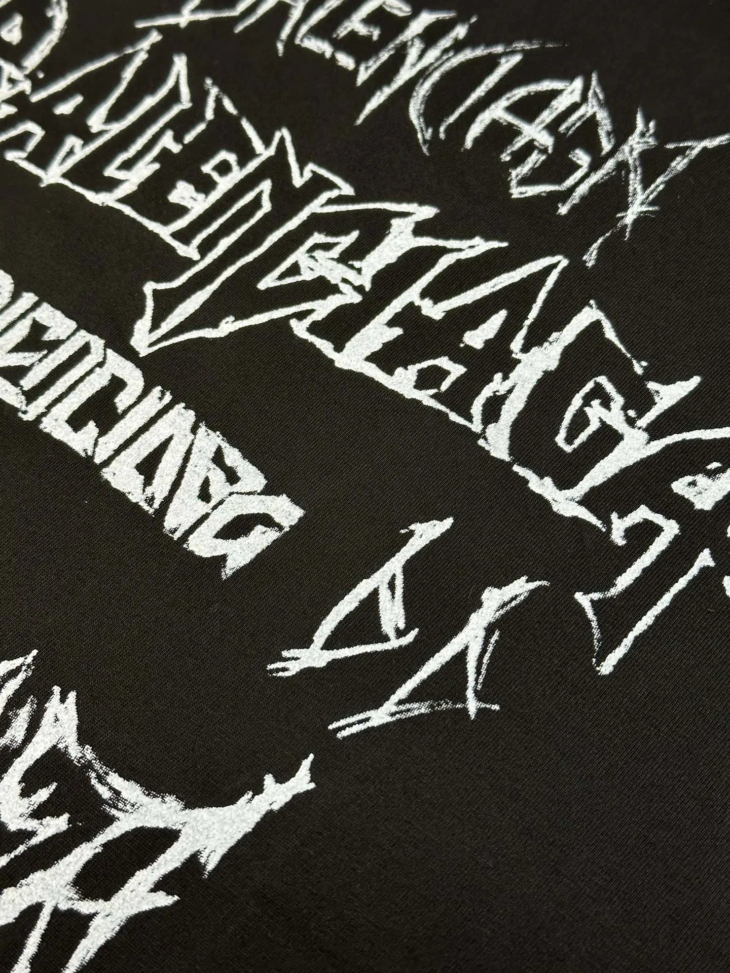 balenciaga-diy-metal-t-shirt-black-5-Drip Store Argentina