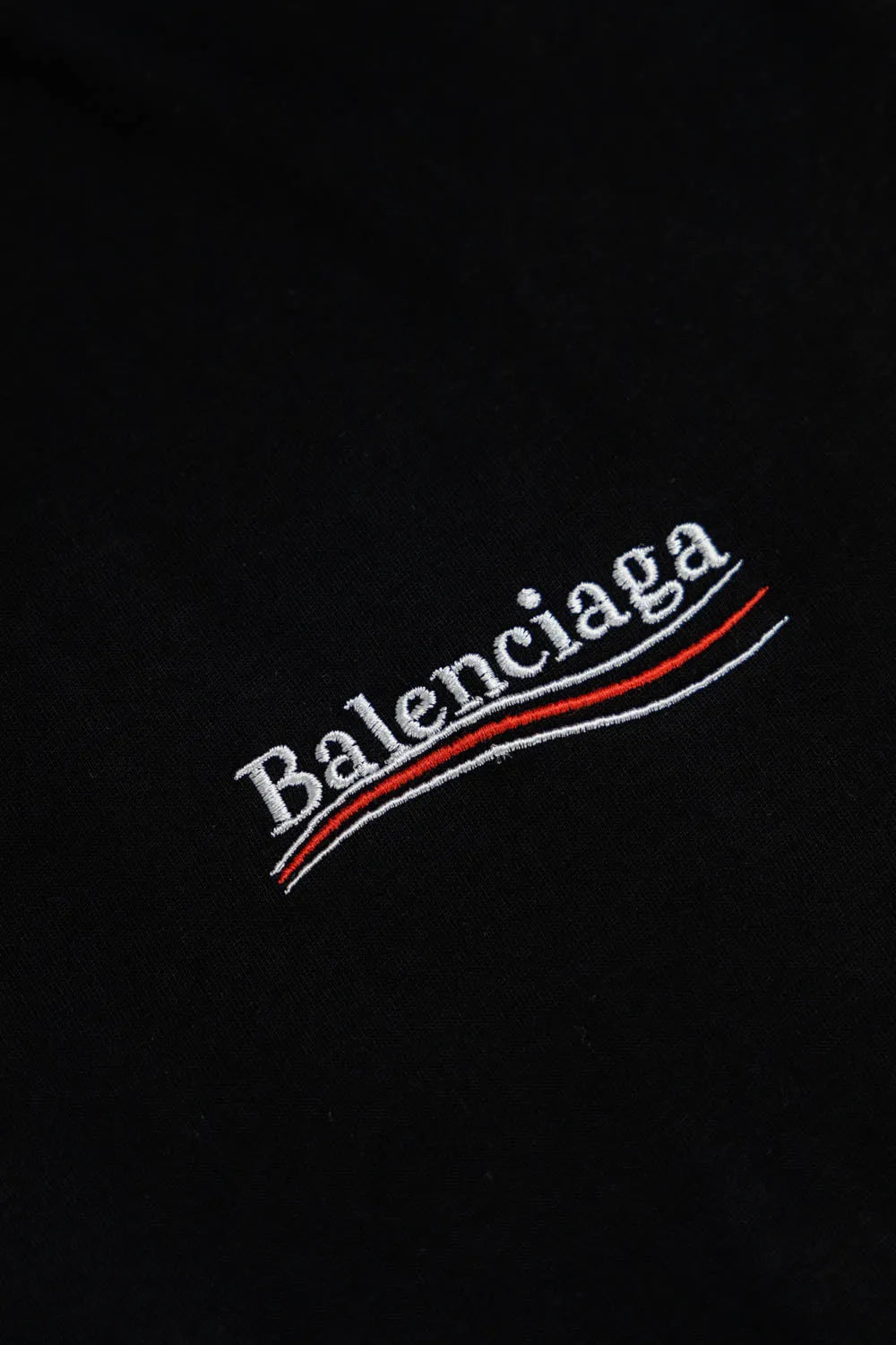 balenciaga-embroidery-logo-t-shirt-black-5-Drip Store Argentina