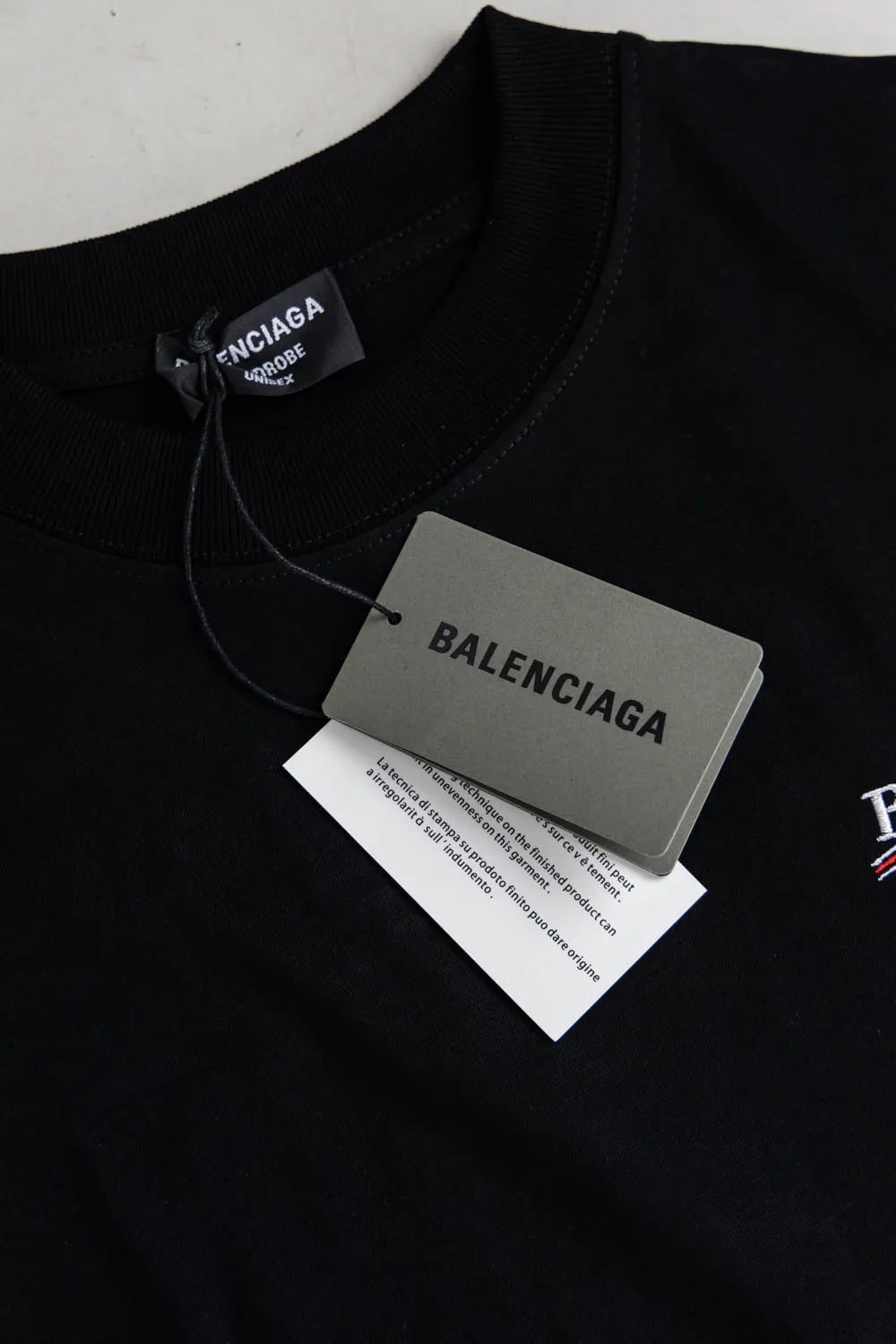 balenciaga-embroidery-logo-t-shirt-black-6-Drip Store Argentina