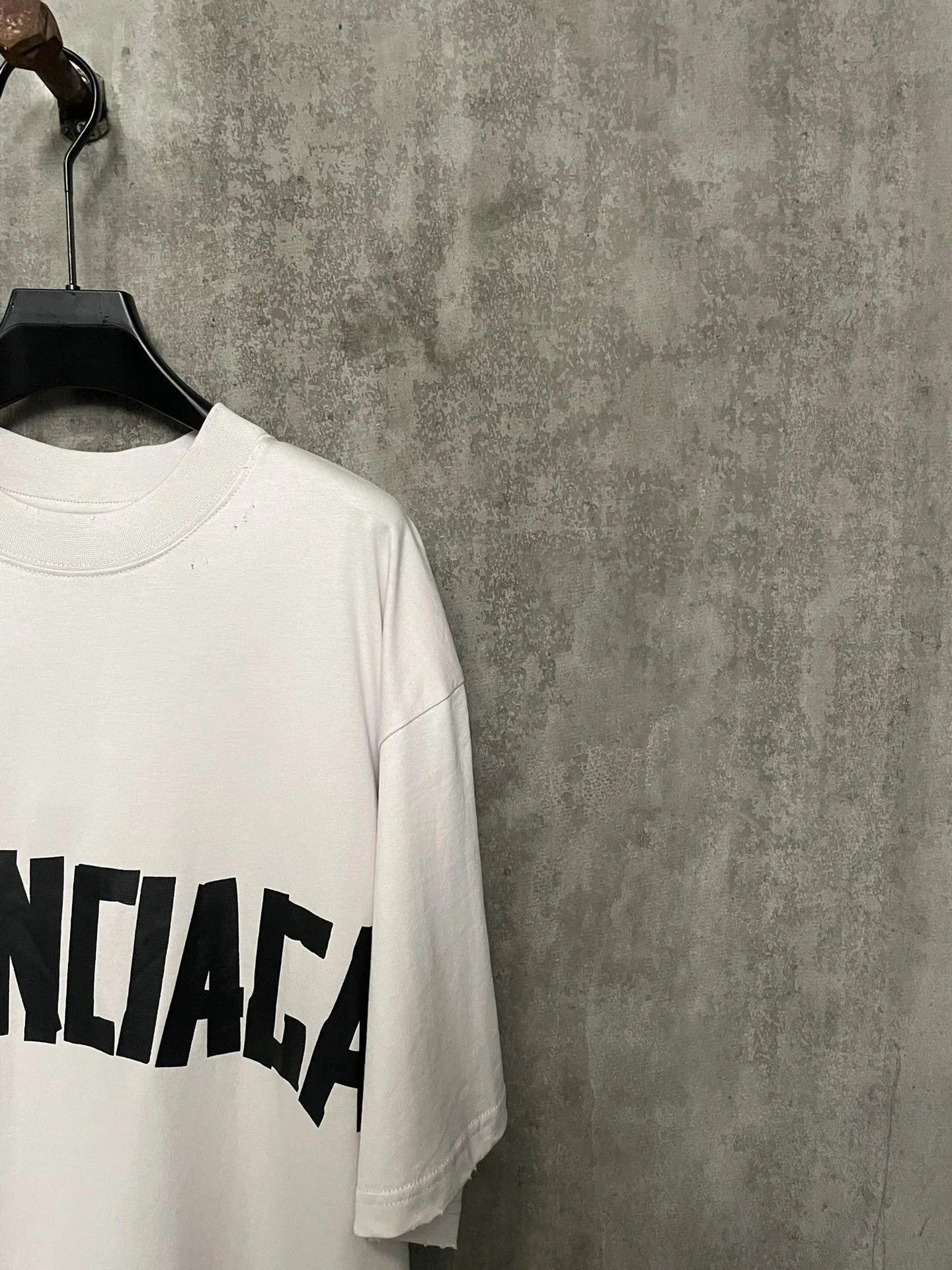 balenciaga-new-tape-type-t-shirt-white-7-Drip Store Argentina