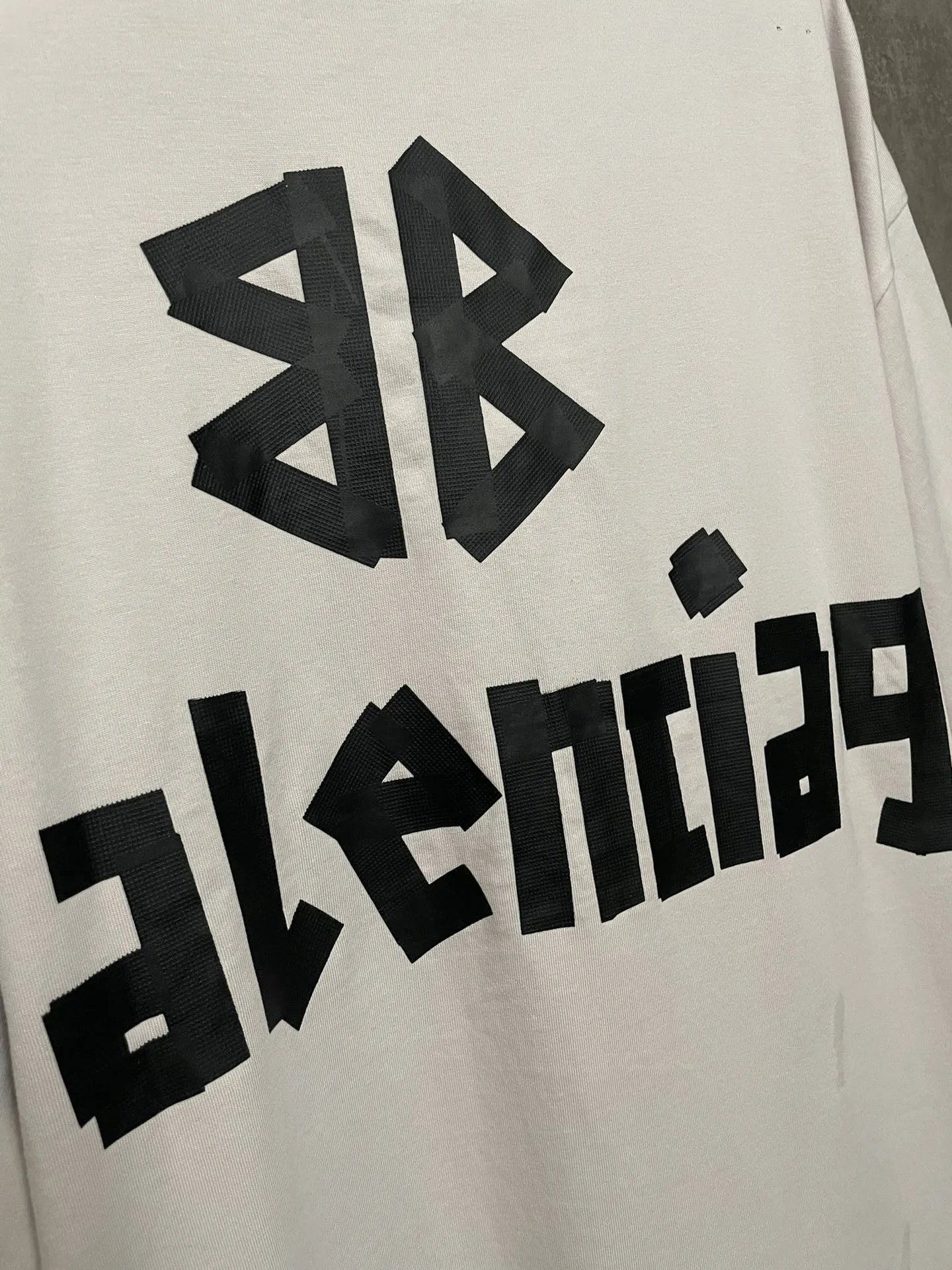 balenciaga-new-tape-type-t-shirt-white-9-Drip Store Argentina