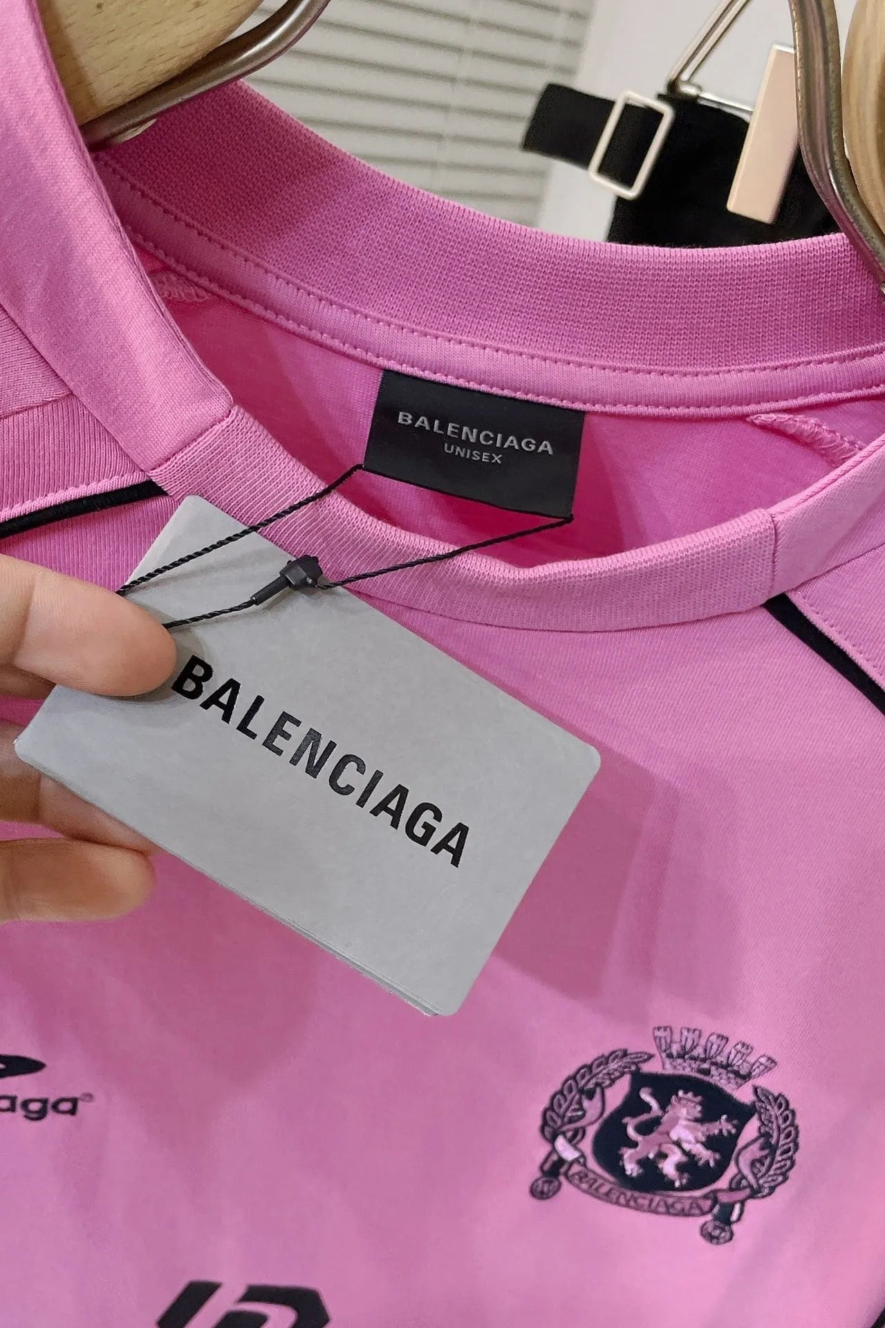 balenciaga-paris-soccer-t-shirt-pink-8-Drip Store Argentina