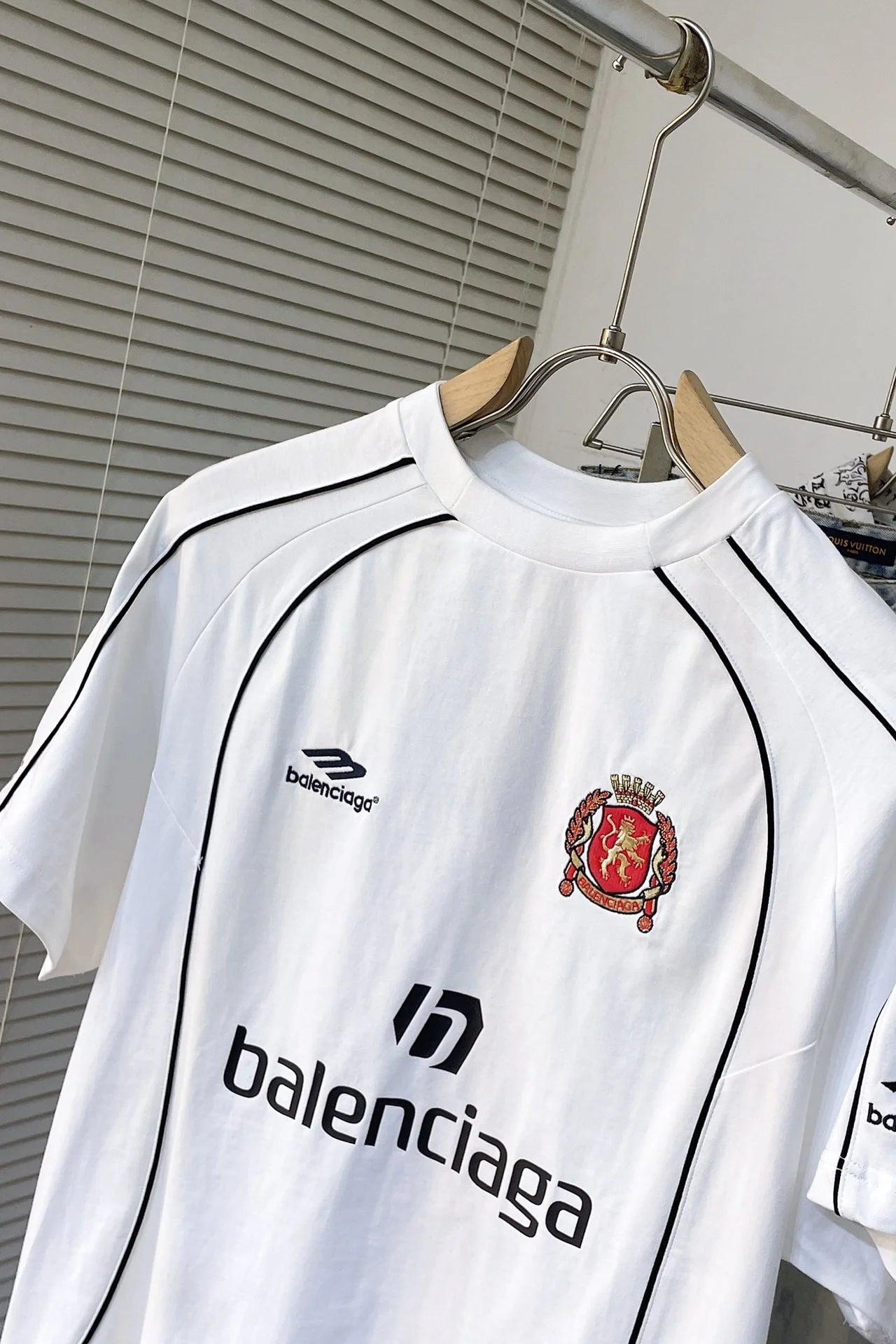 balenciaga-paris-soccer-t-shirt-white-8-Drip Store Argentina