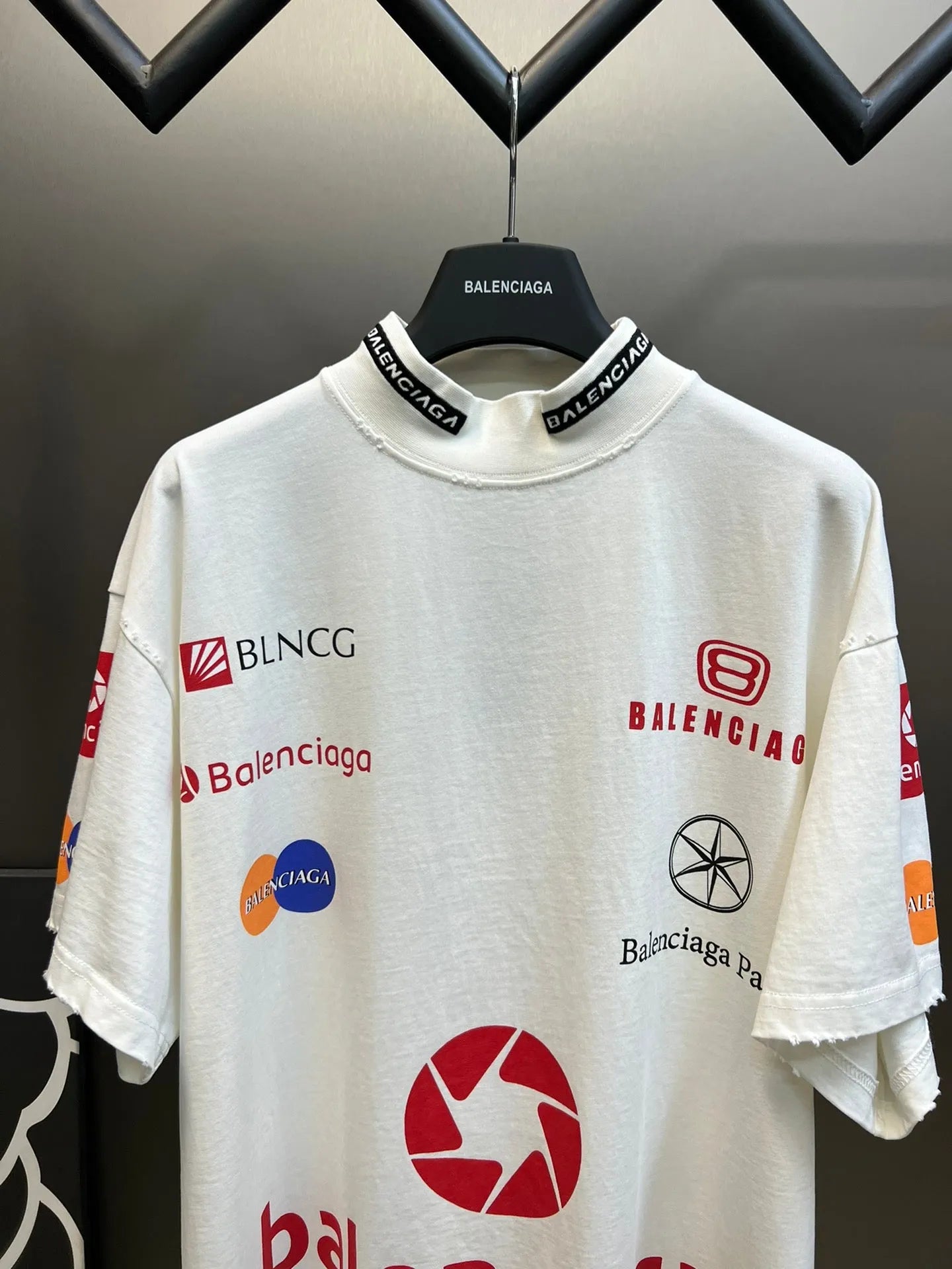 balenciaga-top-league-t-shirt-white-3-Drip Store Argentina