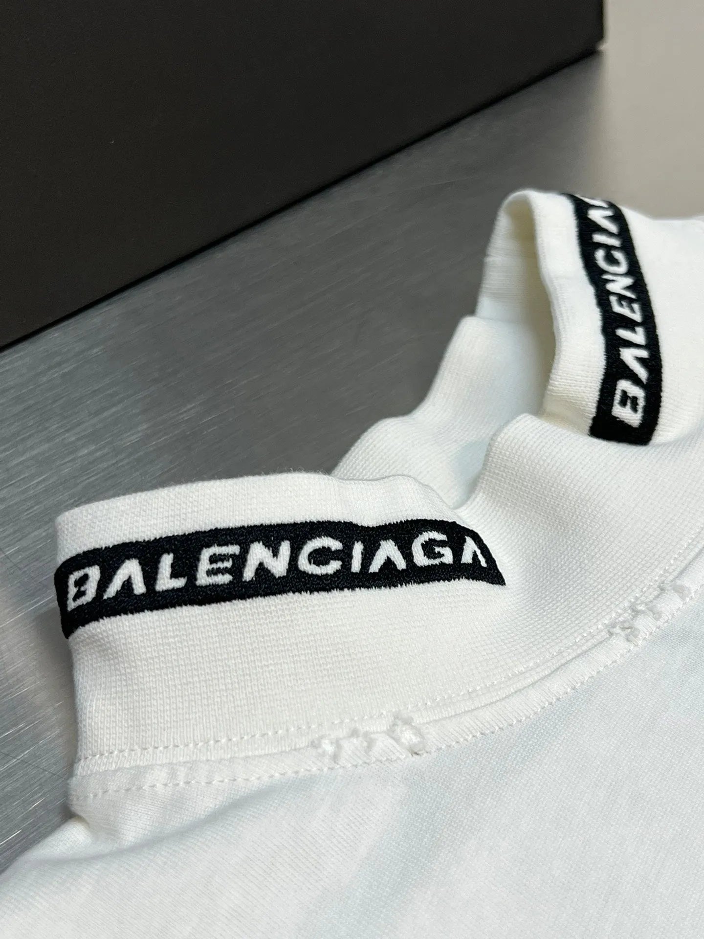 balenciaga-top-league-t-shirt-white-6-Drip Store Argentina