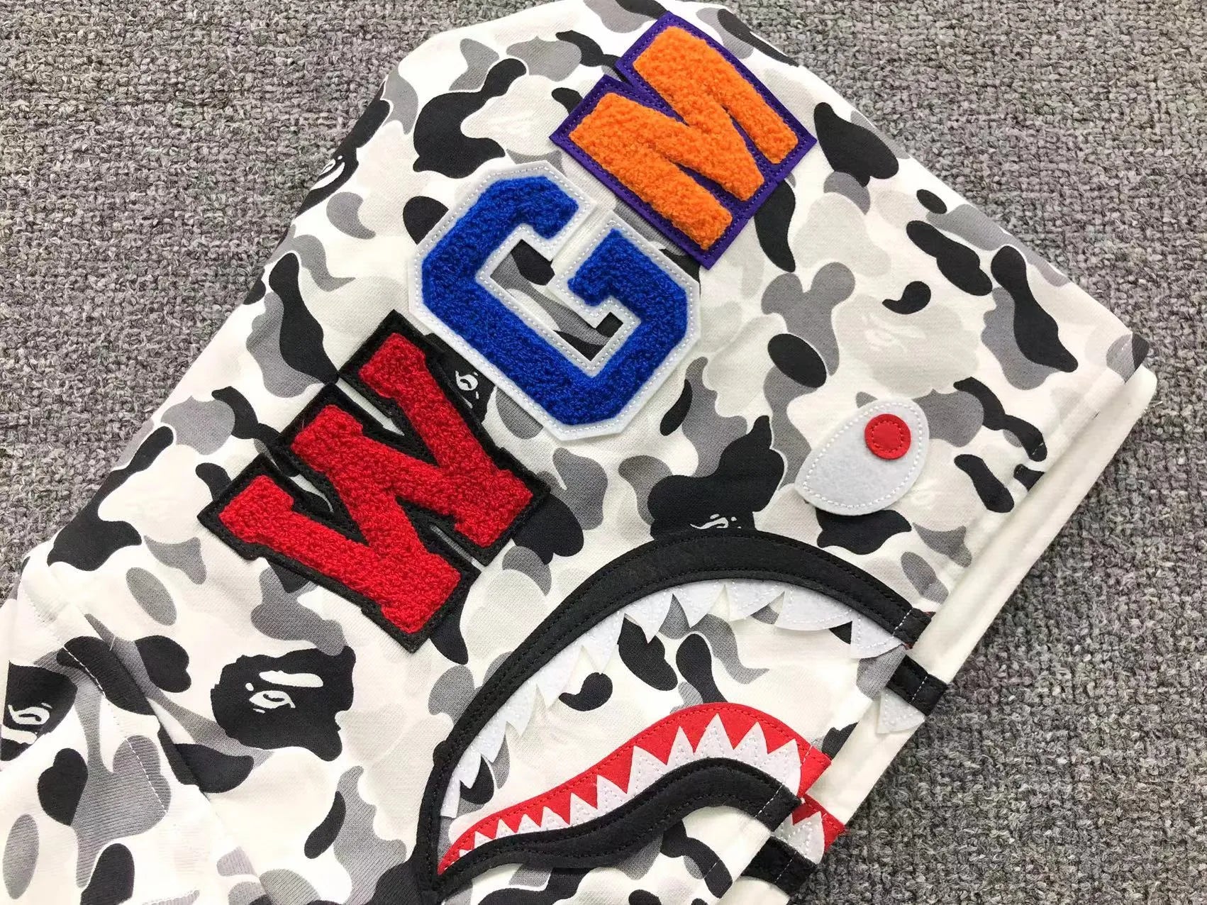 bape-abc-camo-double-shark-full-zip-hoodie-grey-6-Drip Store Argentina