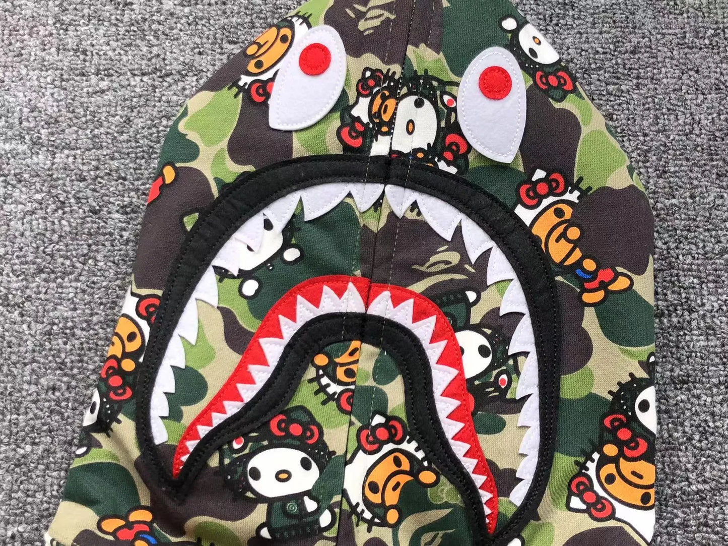 BAPE ABC CAMO HELLO KITTY SHARK FULL ZIP HOODIE GREEN-Drip Store Argentina