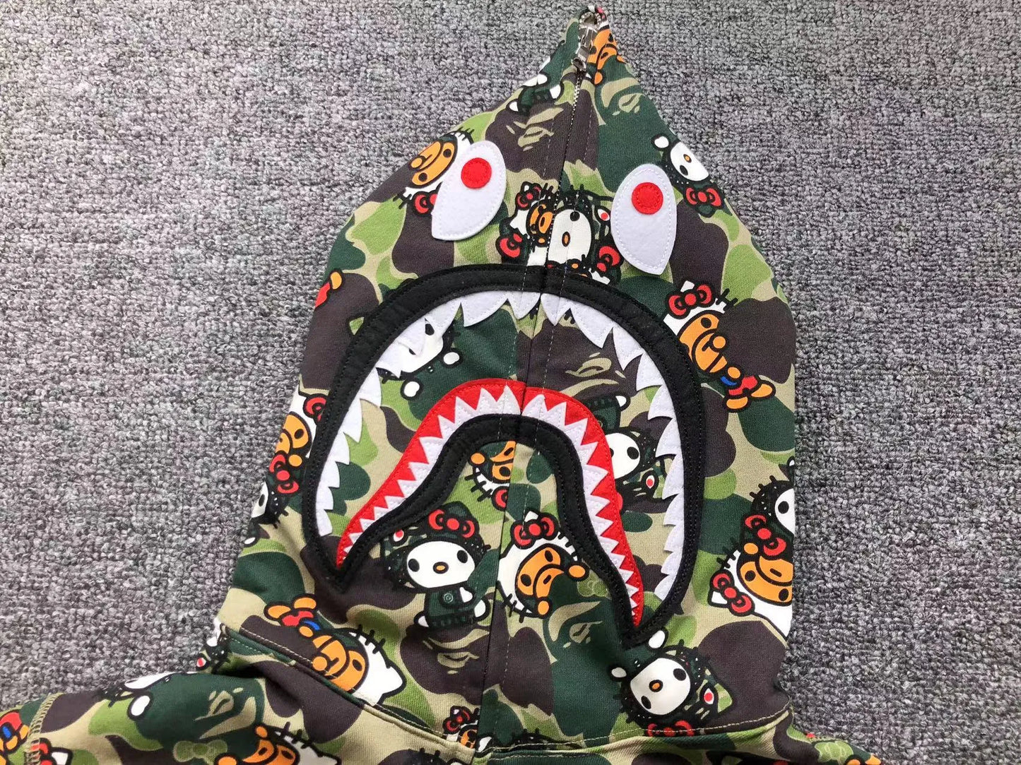 BAPE ABC CAMO HELLO KITTY SHARK FULL ZIP HOODIE GREEN-Drip Store Argentina