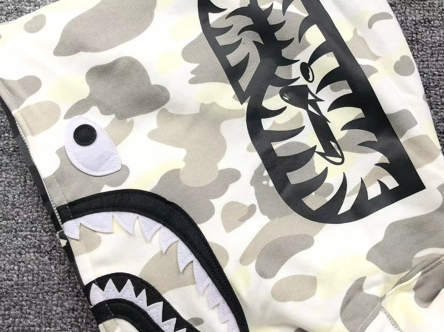BAPE CITY CAMO HALF SHARK FULL ZIP HOODIE BLACK WHITE-Drip Store Argentina