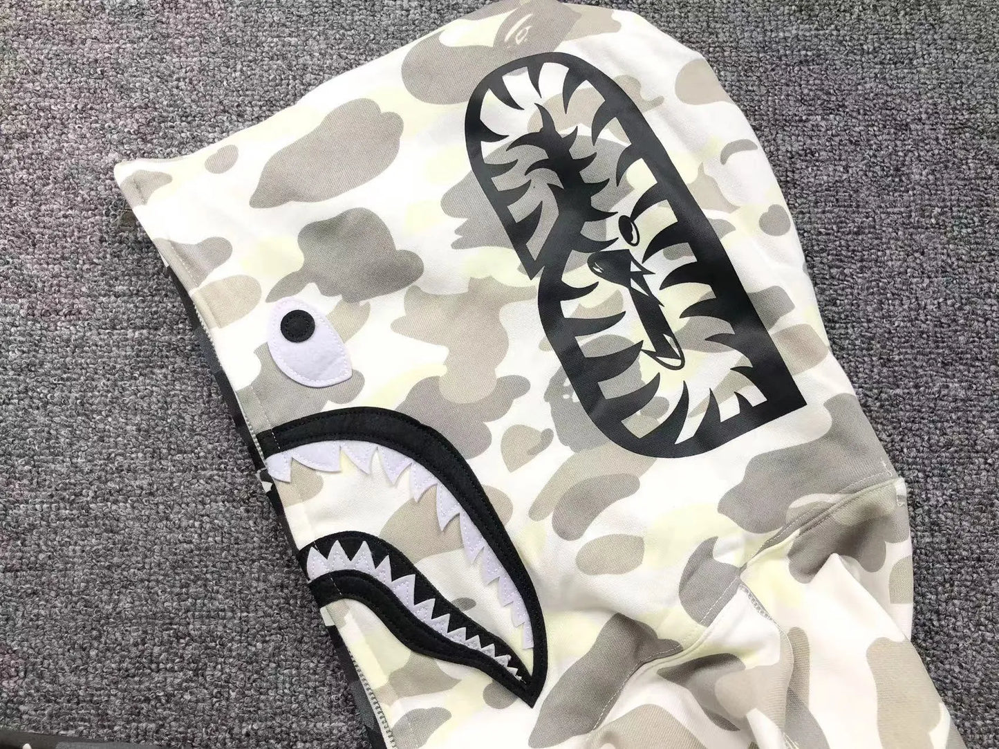 BAPE CITY CAMO HALF SHARK FULL ZIP HOODIE BLACK WHITE-Drip Store Argentina
