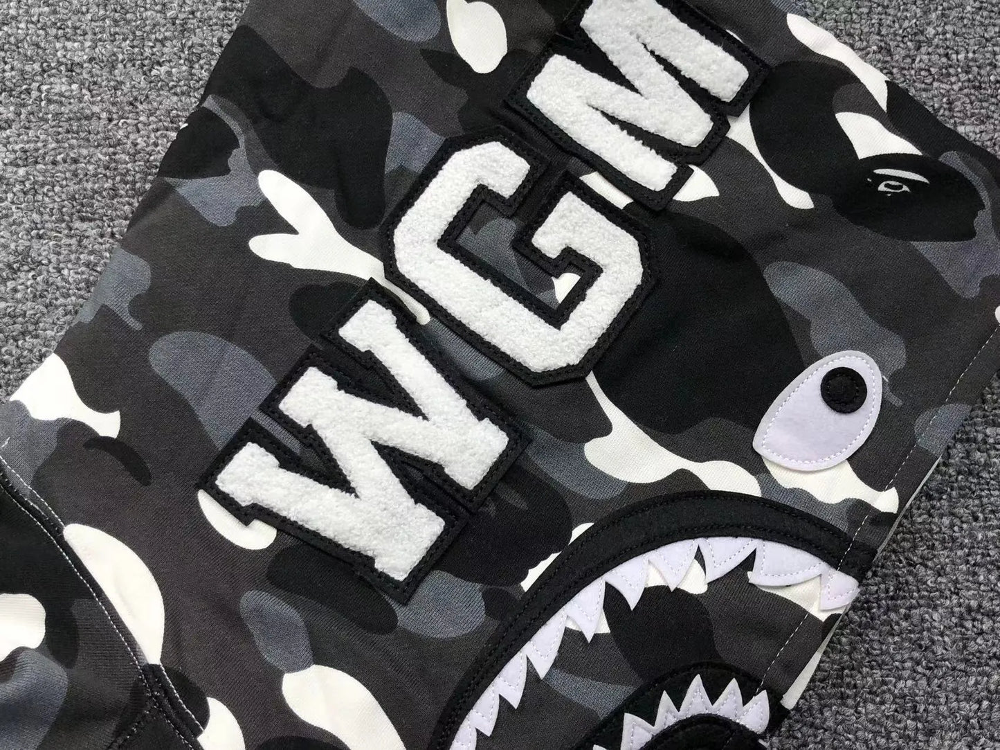 BAPE CITY CAMO HALF SHARK FULL ZIP HOODIE BLACK WHITE-Drip Store Argentina