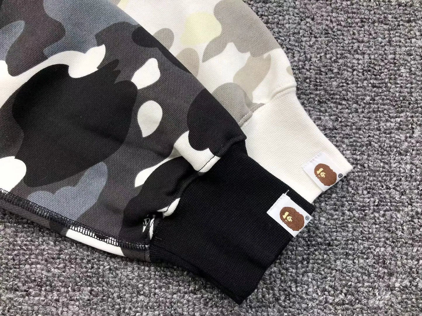 bape-city-camo-shark-wgm-full-zip-hoodie-black-10-Drip Store Argentina