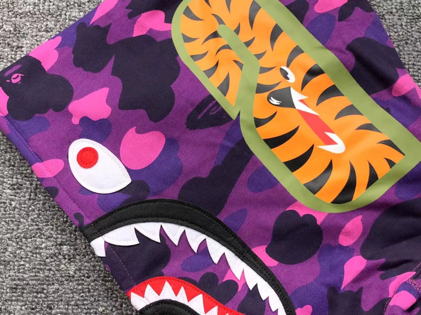 bape-color-camo-shark-full-zip-hoodie-purple-4-Drip Store Argentina