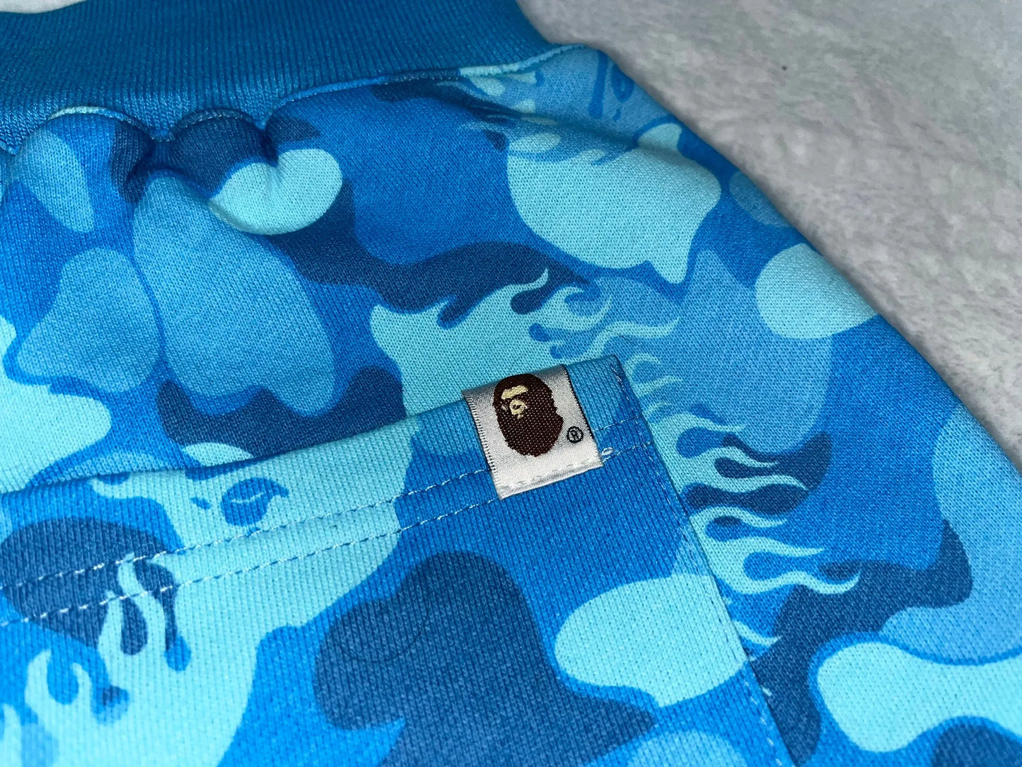 bape-fire-camo-sweat-shorts-blue-3-Drip Store Argentina