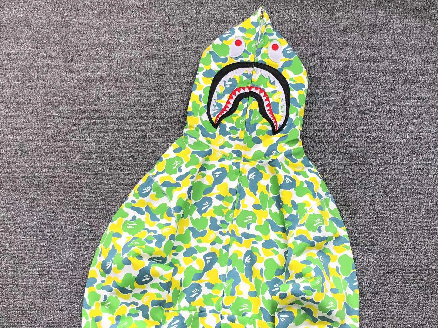bape-shark-hk-central-limited-full-zip-hoodie-3-Drip Store Argentina
