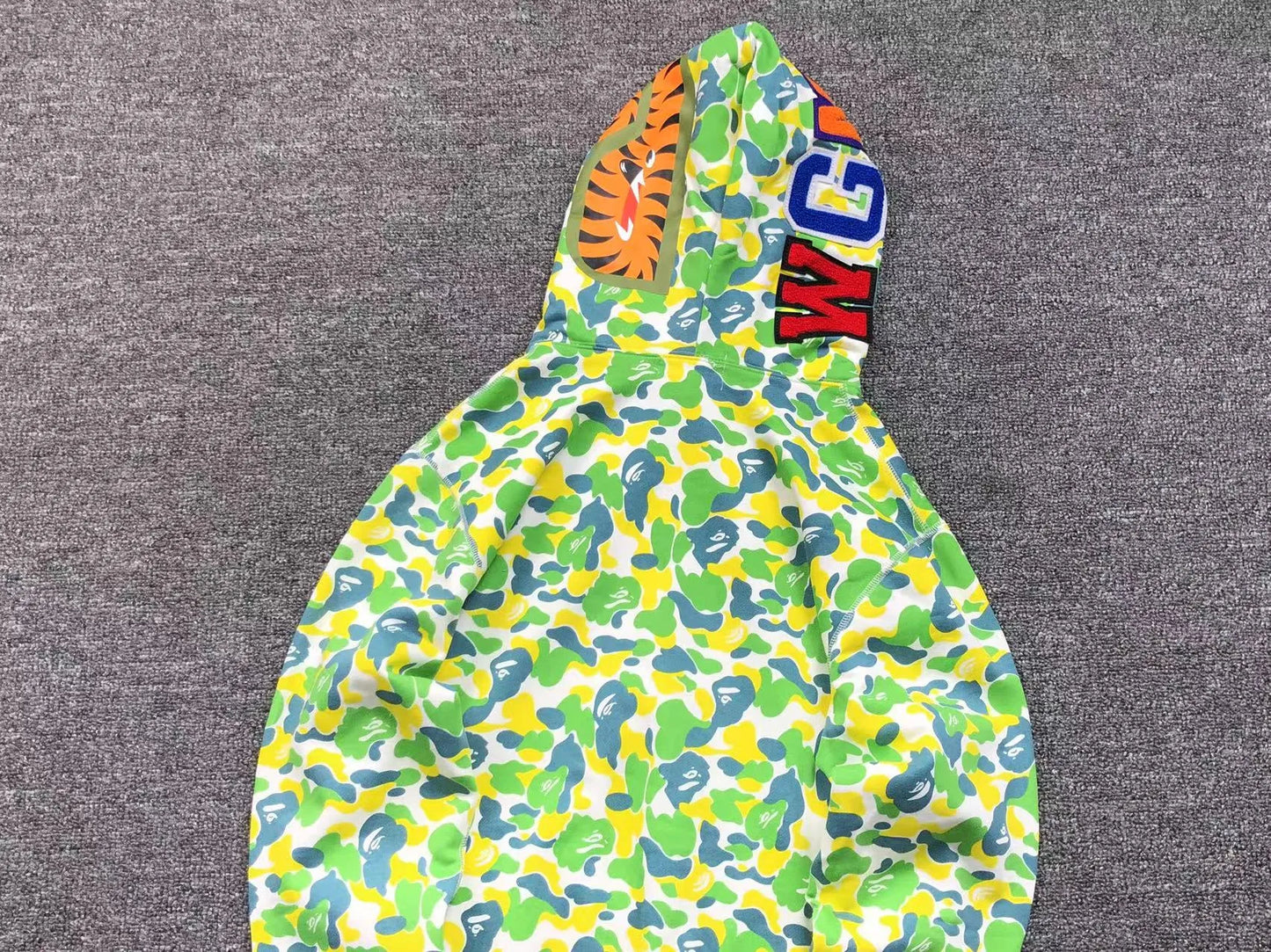 bape-shark-hk-central-limited-full-zip-hoodie-6-Drip Store Argentina