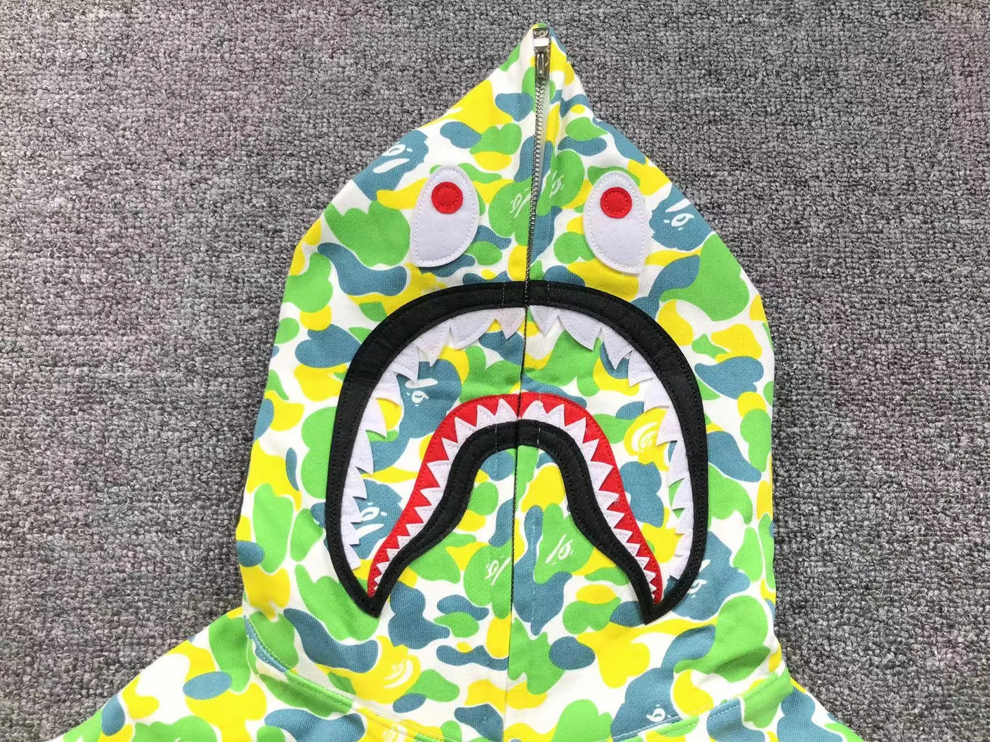bape-shark-hk-central-limited-full-zip-hoodie-8-Drip Store Argentina