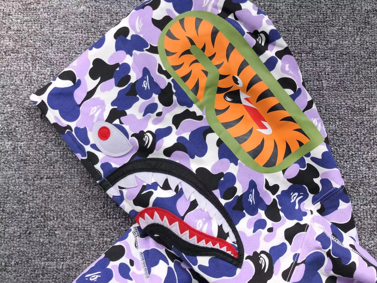 BAPE SHARK SHIZUOKA LIMITED FULL ZIP HOODIE-Drip Store Argentina