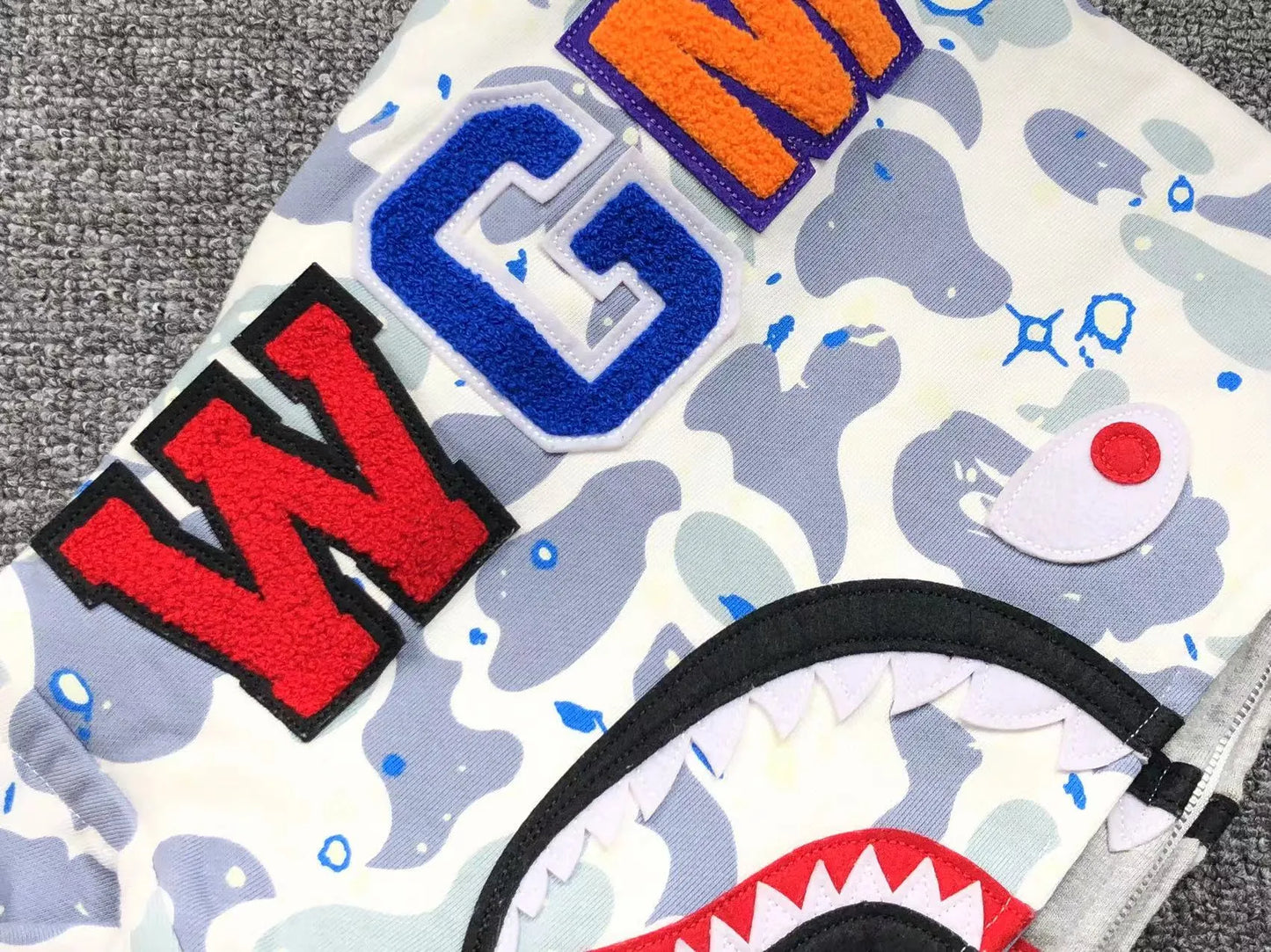 BAPE SPACE CAMO SHARK FULL ZIP DOUBLE HOODIE WHITE-Drip Store Argentina