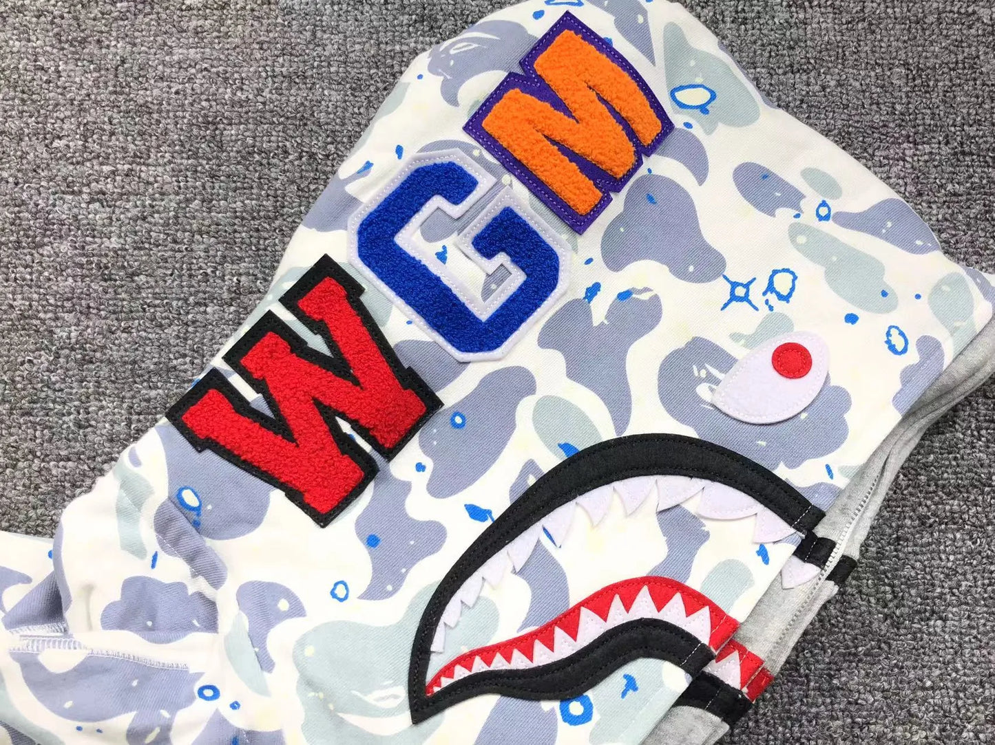 BAPE SPACE CAMO SHARK FULL ZIP DOUBLE HOODIE WHITE-Drip Store Argentina