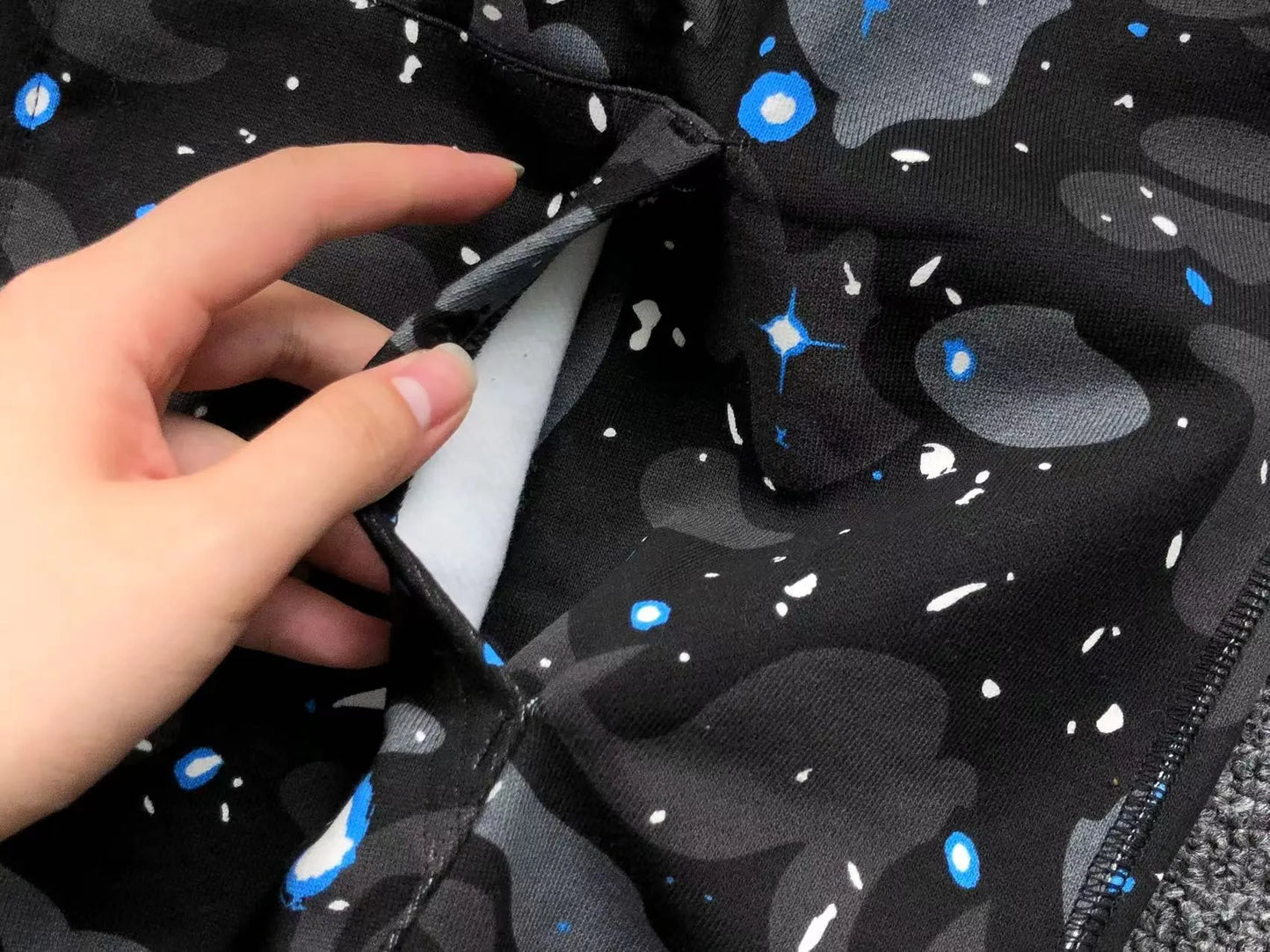 bape-space-camo-shark-full-zip-hoodie-black-8-Drip Store Argentina