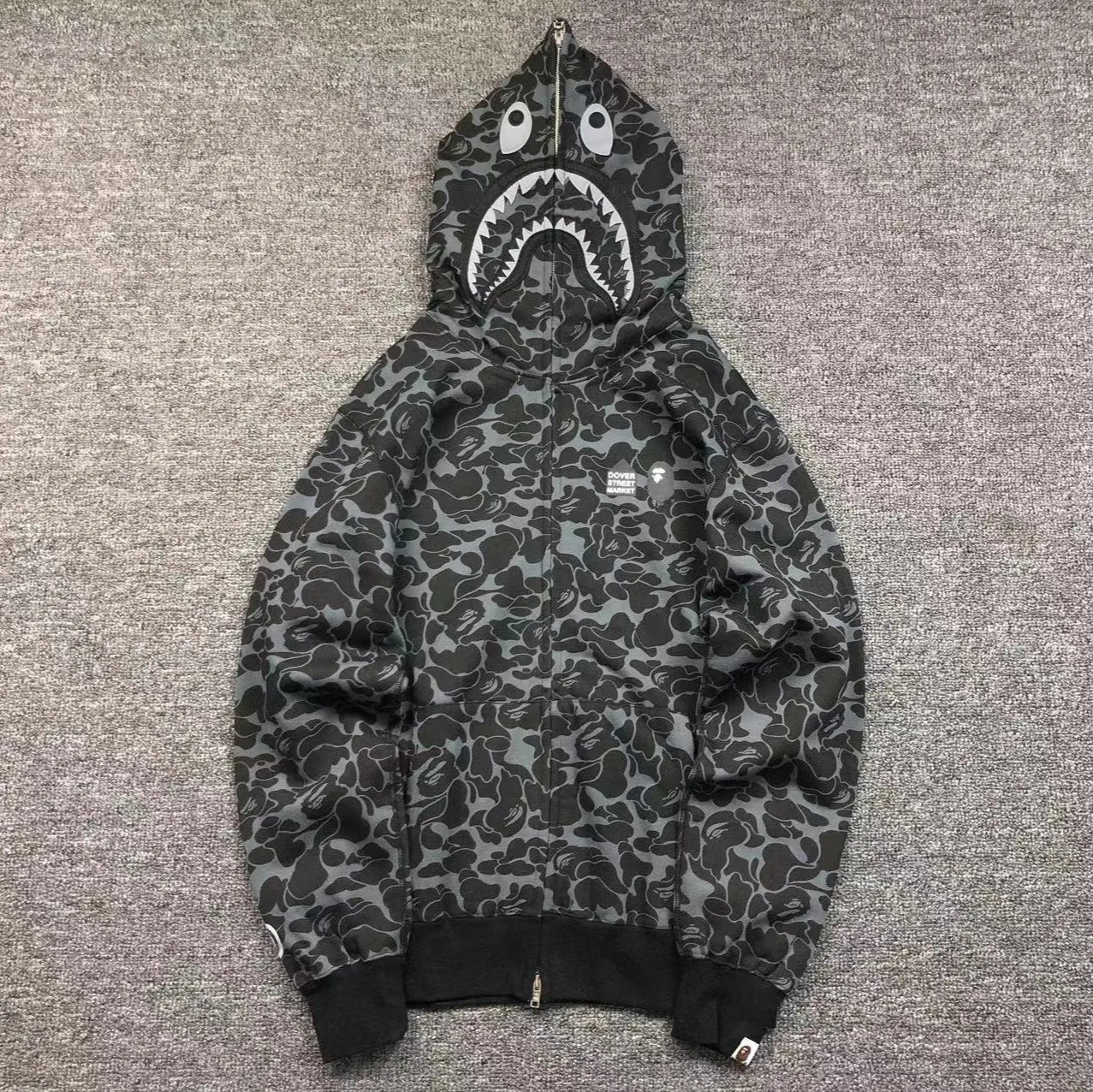 bape-x-dover-street-market-special-camo-shark-full-zip-hoodie-Drip Store Argentina