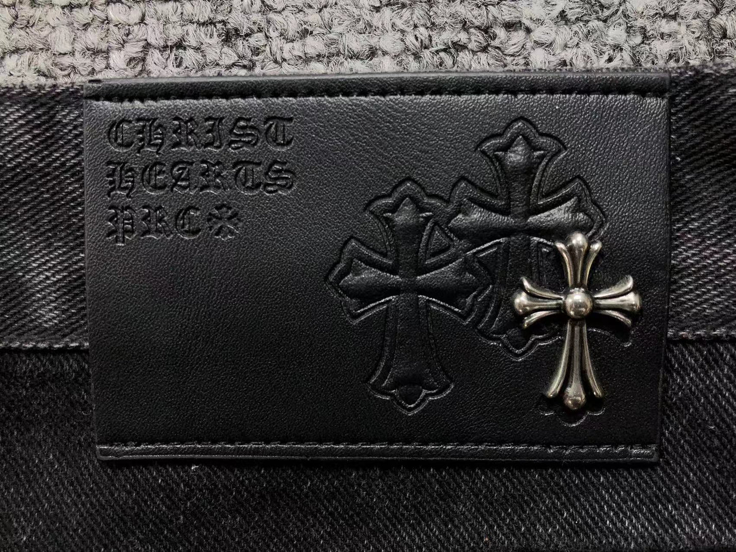 chrome-hearts-cross-patch-jeans-black-6_3d0a6d06-Drip Store Argentina