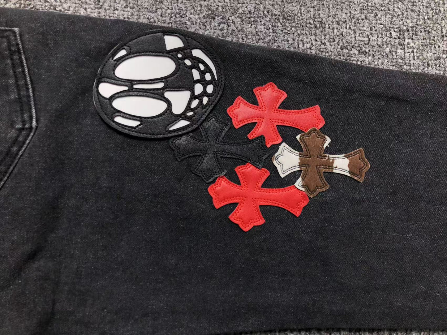 chrome-hearts-cross-patch-jeans-black-6_e95be0b6-Drip Store Argentina