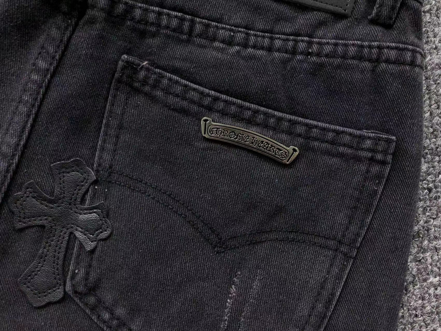 chrome-hearts-cross-patch-jeans-black-8_c7779ad7-Drip Store Argentina