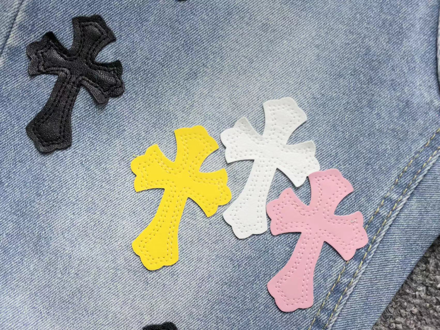 chrome-hearts-cross-patch-jeans-blue-10_d3064580-Drip Store Argentina