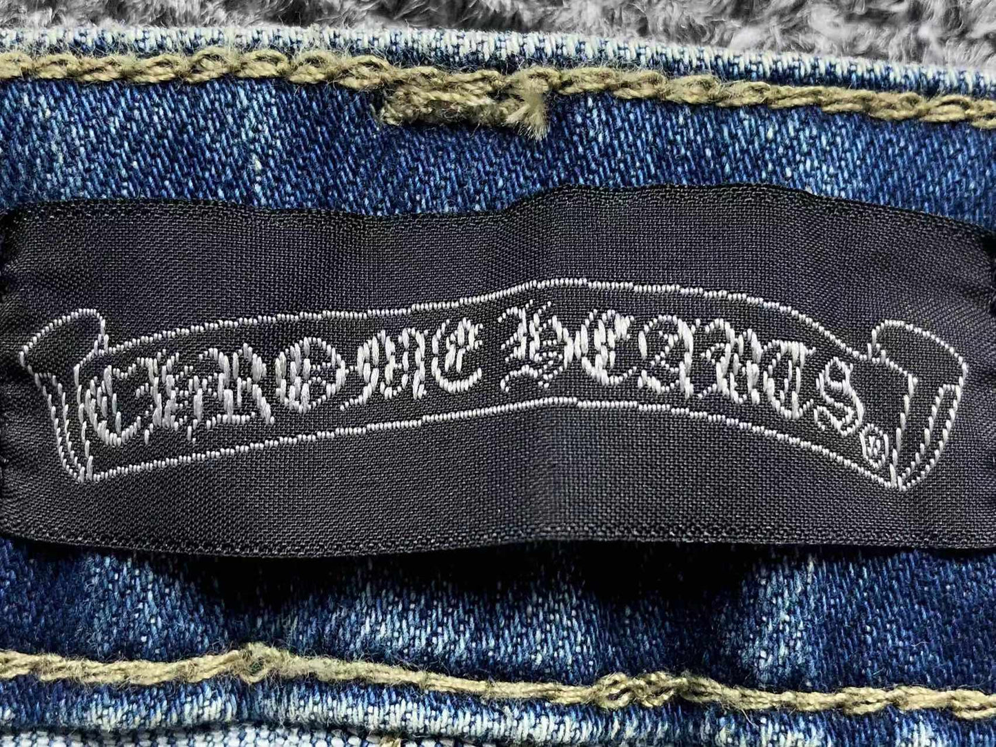 chrome-hearts-cross-patch-jeans-blue-washed-3_780085c3-Drip Store Argentina