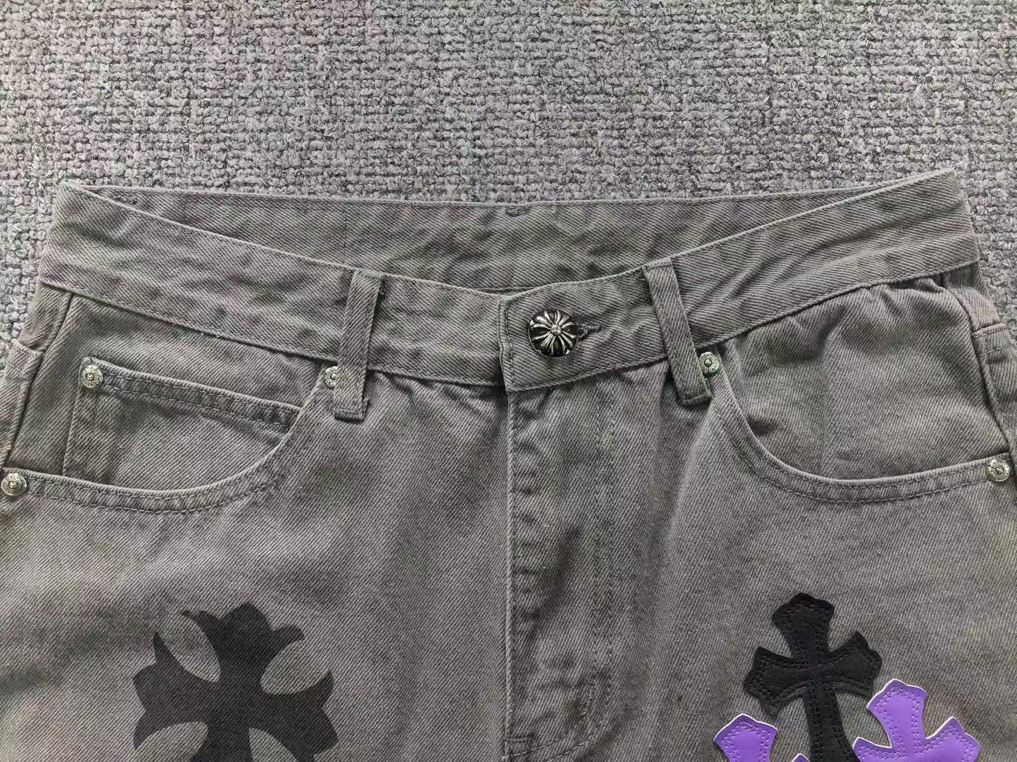 chrome-hearts-cross-patch-jeans-grey-9_7d730e6f-Drip Store Argentina