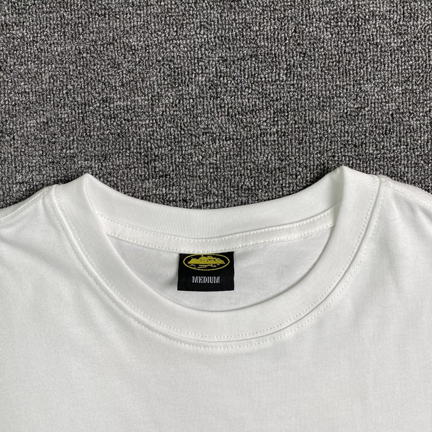 corteiz-alcatraz-rules-the-world-tee-white-3_5e7d52a5-Drip Store Argentina
