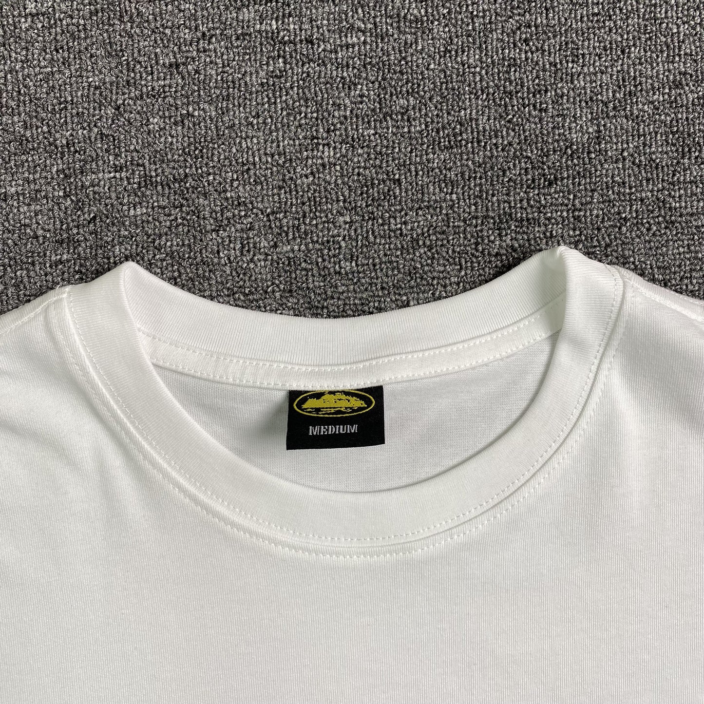 corteiz-alcatraz-rules-the-world-tee-white-3_8d4c736d-Drip Store Argentina