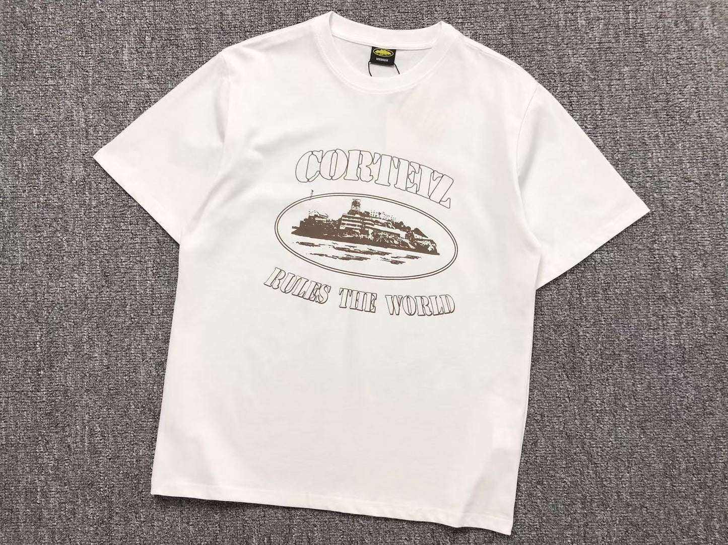 corteiz-alcatraz-rules-the-world-tee-white_d76e5505-Drip Store Argentina