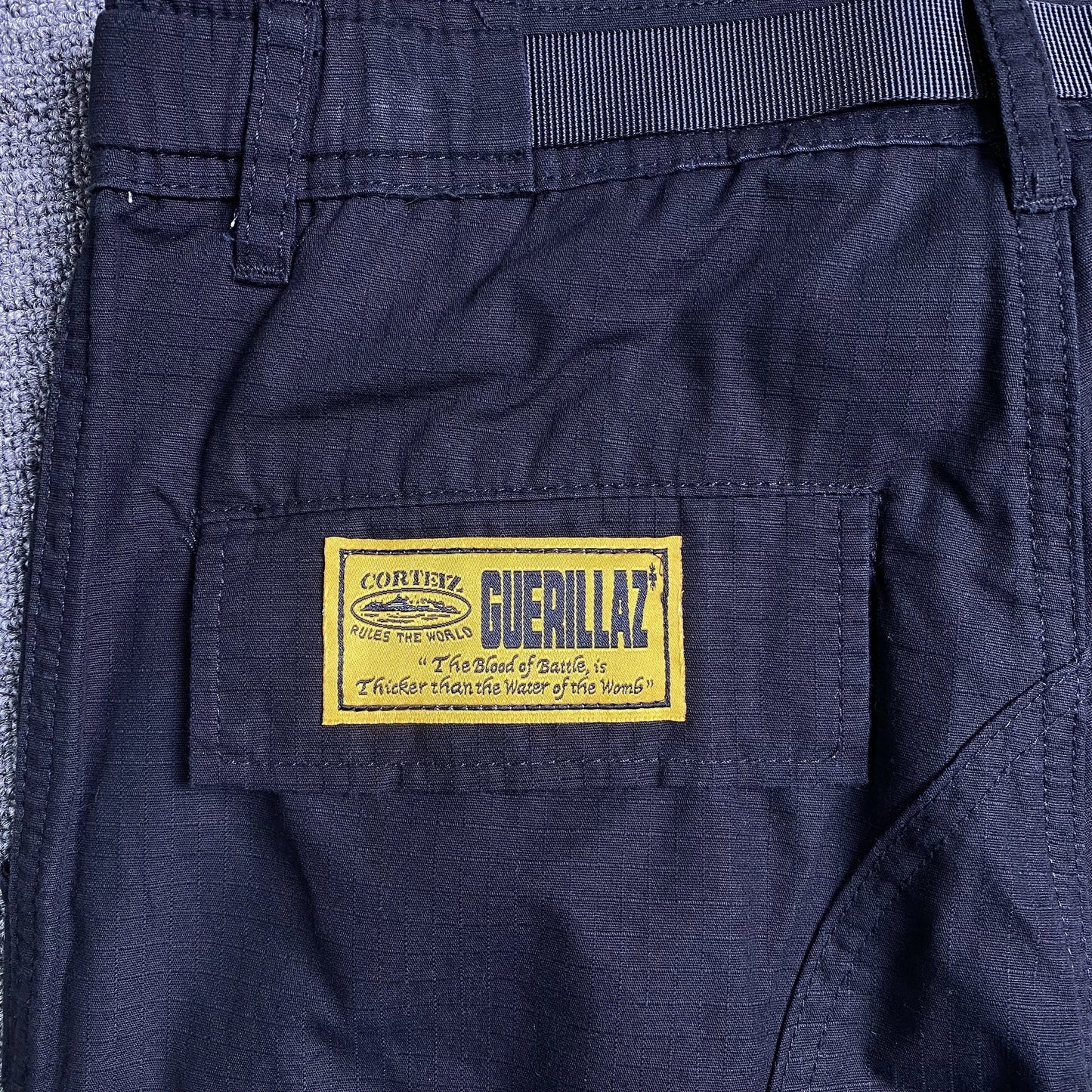 corteiz-guerillaz-cargos-blackyellow-7-Drip Store Argentina