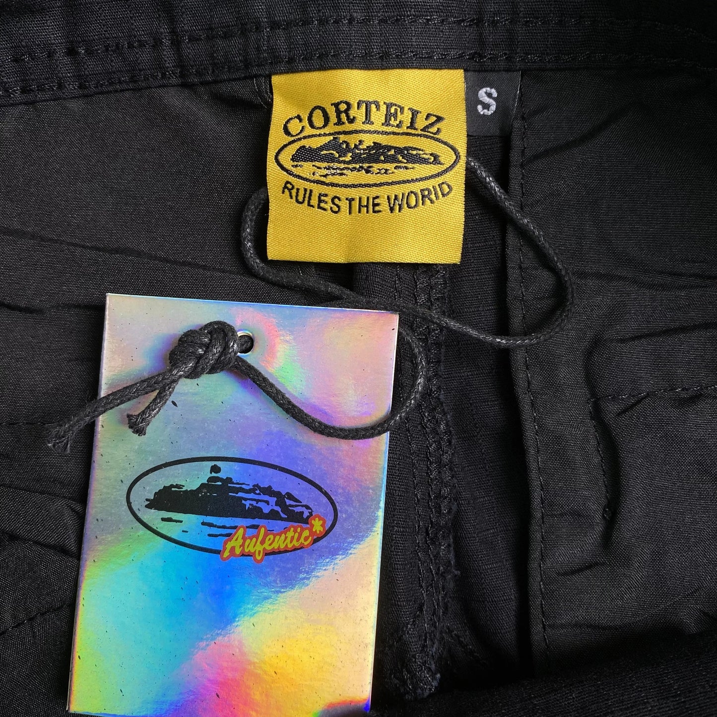 corteiz-guerillaz-cargos-triple-black-8-Drip Store Argentina